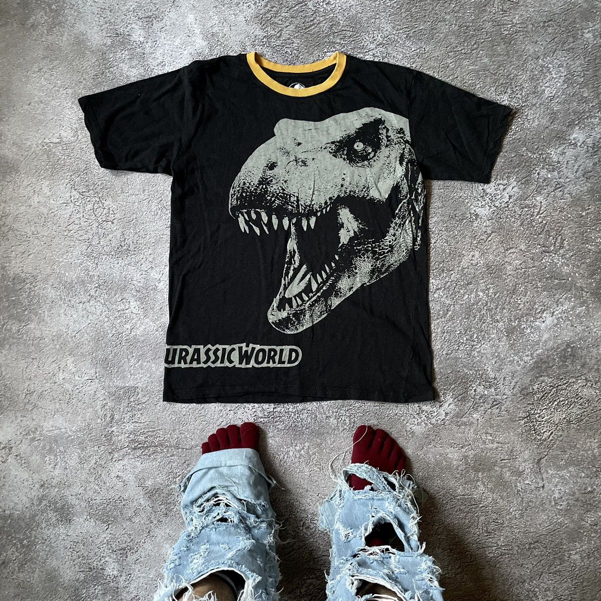 Vintage Vintage 00s Jurassic World Graphic Tee Dinosaur Horror Grung Size US M / EU 48-50 / 2 - 1 Thumbnail
