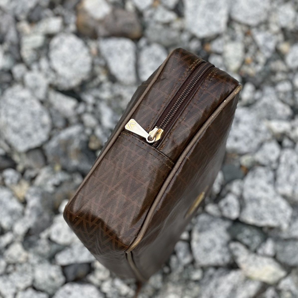 Mario Valentino × Valentino Vintage Mario Valentino Unisex Monogram Clutch Size ONE SIZE - 3 Thumbnail