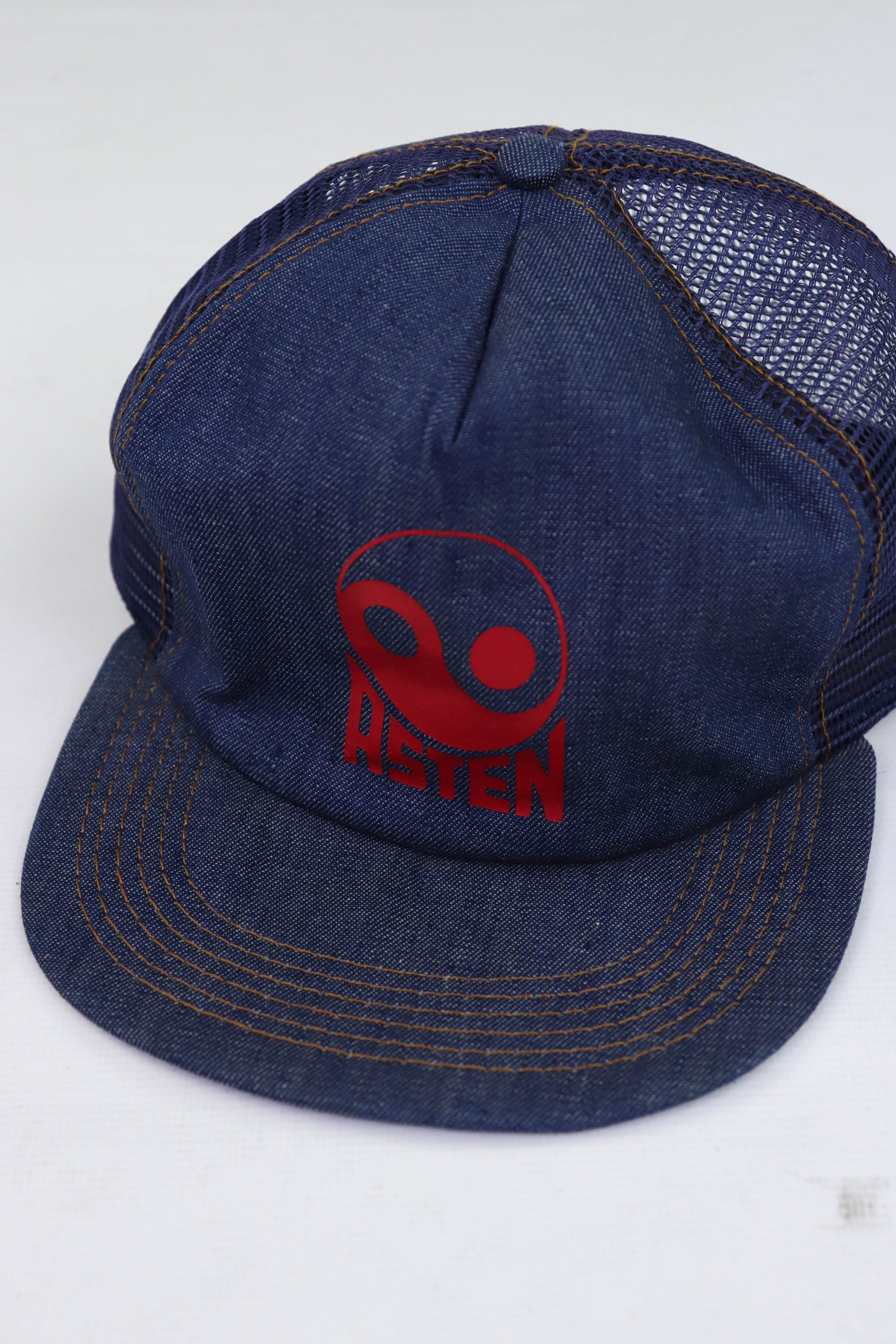 Vintage Asten Fabrics Yin Yang Made in USA Vintage Blue Trucker Cap Size ONE SIZE - 5 Thumbnail