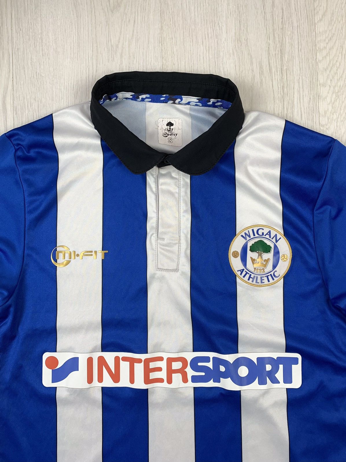 Other Wigan Athletic Mi-Fit 2014-2015 Home Soccer Jersey Size S Size US S / EU 44-46 / 1 - 4 Thumbnail