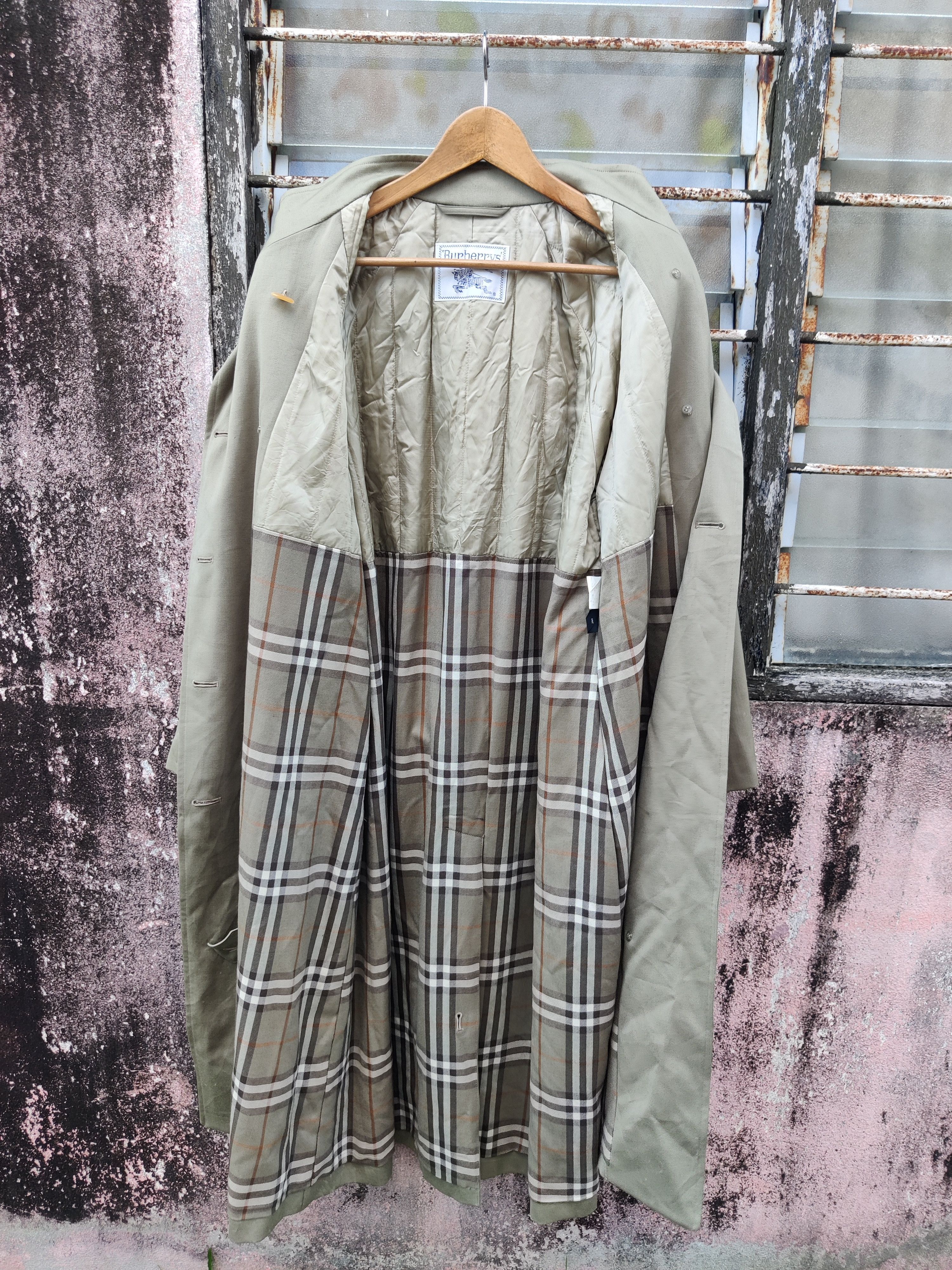 Burberry Vintage Distressed Burberry Wool Double Breasted Jacket Size US M / EU 48-50 / 2 - 6 Thumbnail