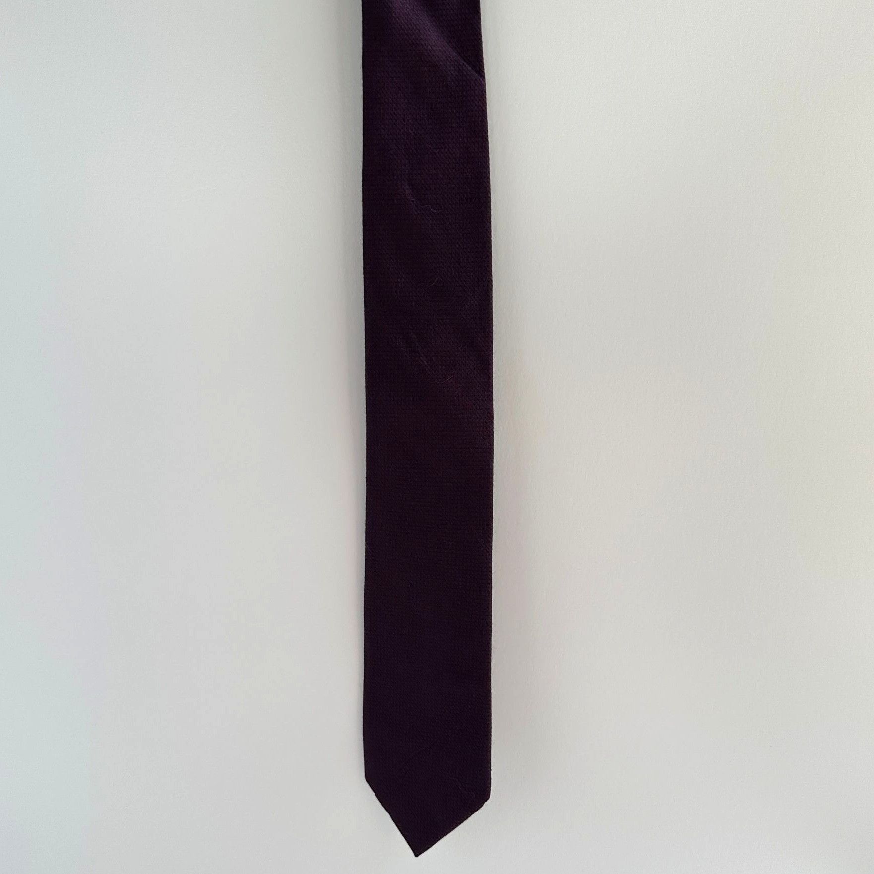 Calvin Klein Calvin Klein Men’s Tie Burgundy Slim 58” x 2.5” Textured Sil Size ONE SIZE - 3 Thumbnail