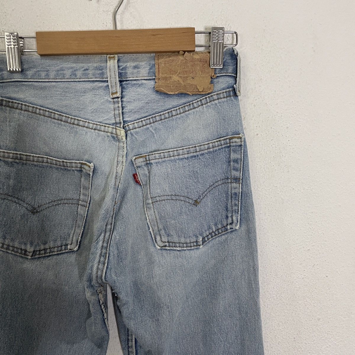 Levi's Vintage Levis Distressed Denim Jeans Size 26" / US 2 / IT 38 - 7 Thumbnail