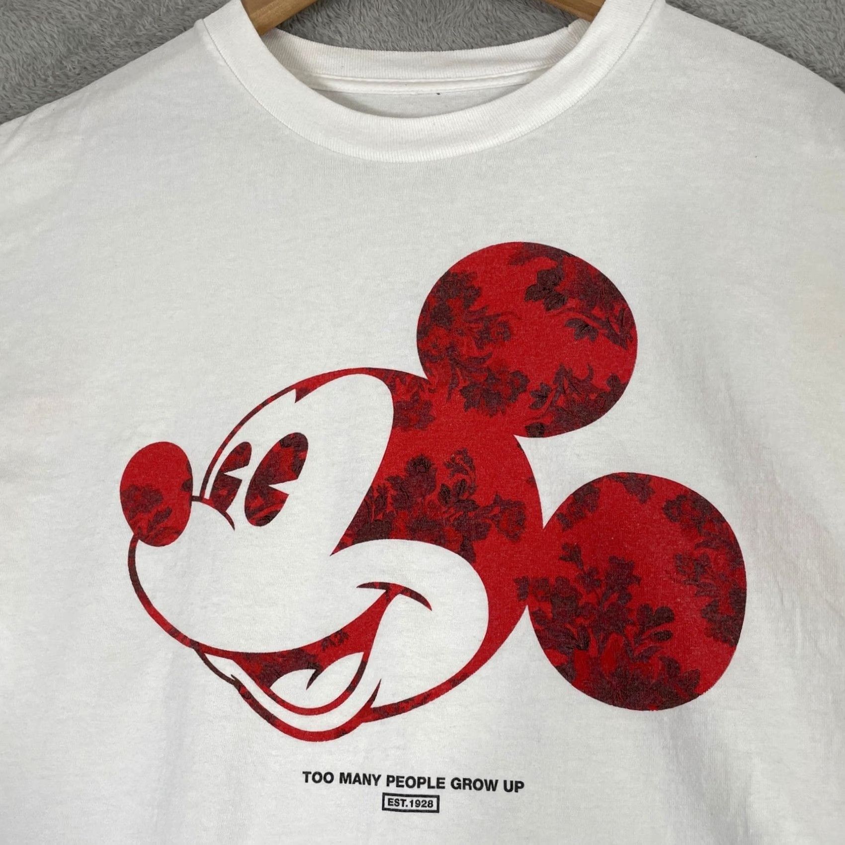Disney Neff Disney Mickey Mouse T Shirt Mens Large White Floral Graphic Logo Tee Size US L / EU 52-54 / 3 - 3 Thumbnail