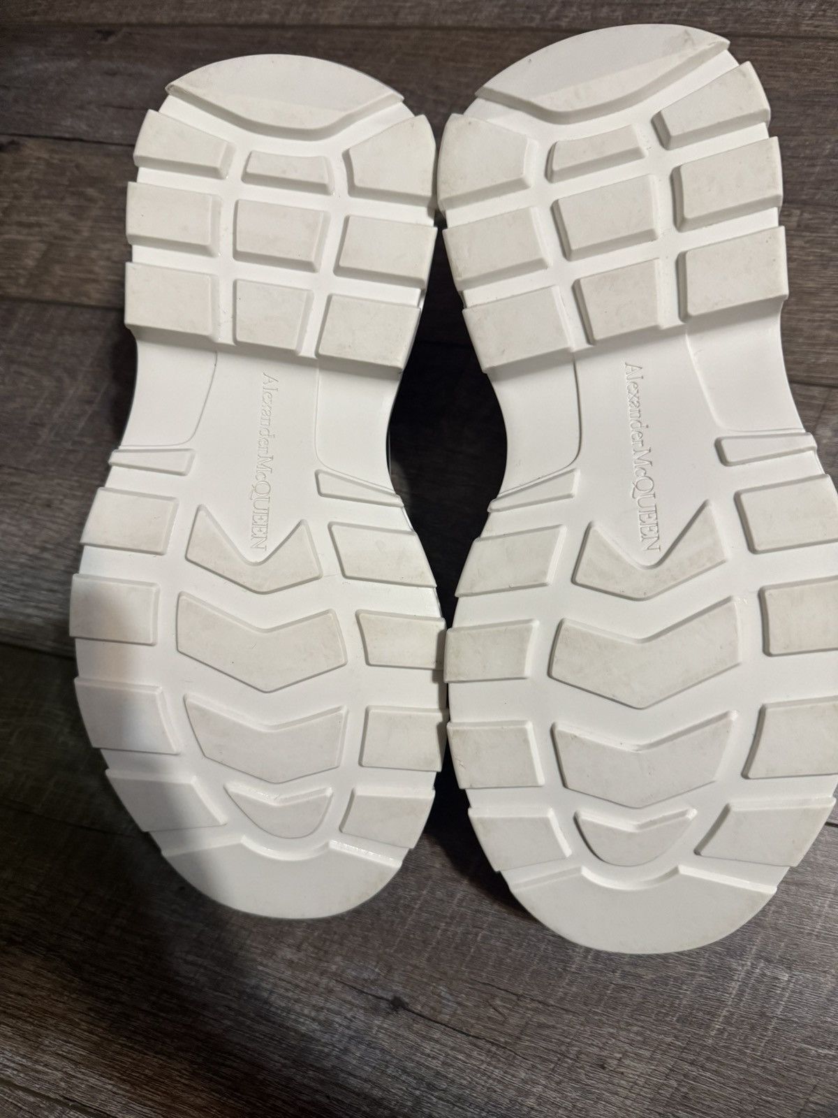 Alexander McQueen Alexander McQueen Tread Sneaker Size US 8 / EU 41 - 3 Thumbnail