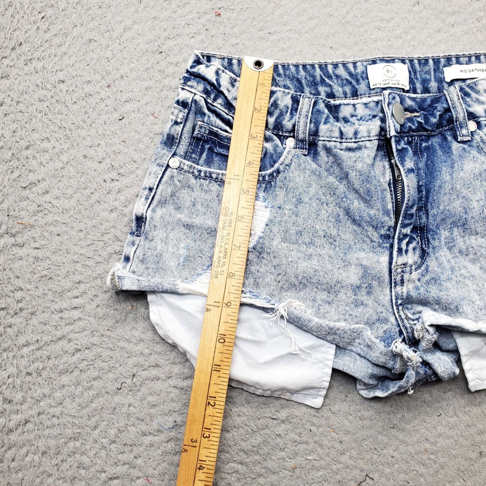 Cotton On Cotton On Cut-Off Shorts Women's 6 Blue Denim 5-Pocket Design Distressed Mid Size 28" / US 6 / IT 42 - 3 Thumbnail