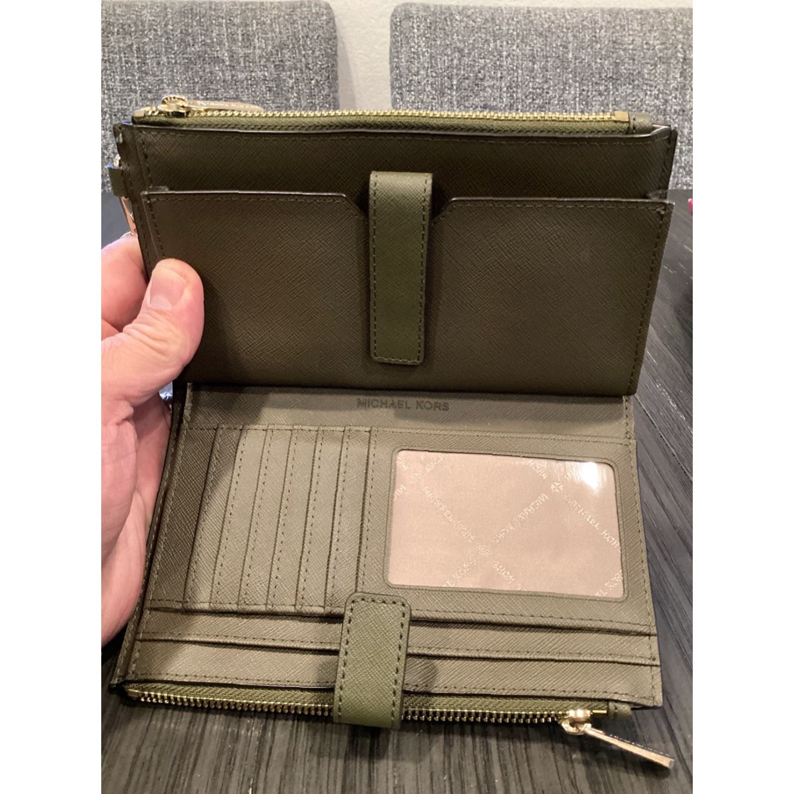 Michael Kors Jet Set Travel LG Flat Phone Case Leather Wallet Sage