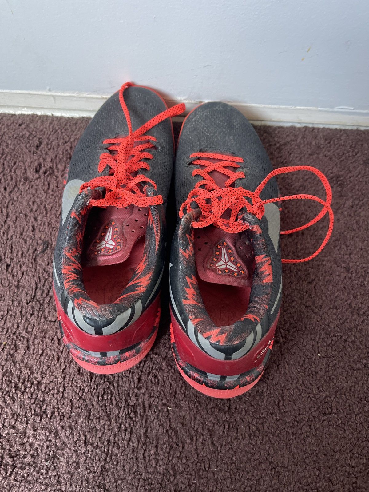 Nike Kobe 8s in great condition Size US 9.5 / EU 42-43 - 4 Thumbnail