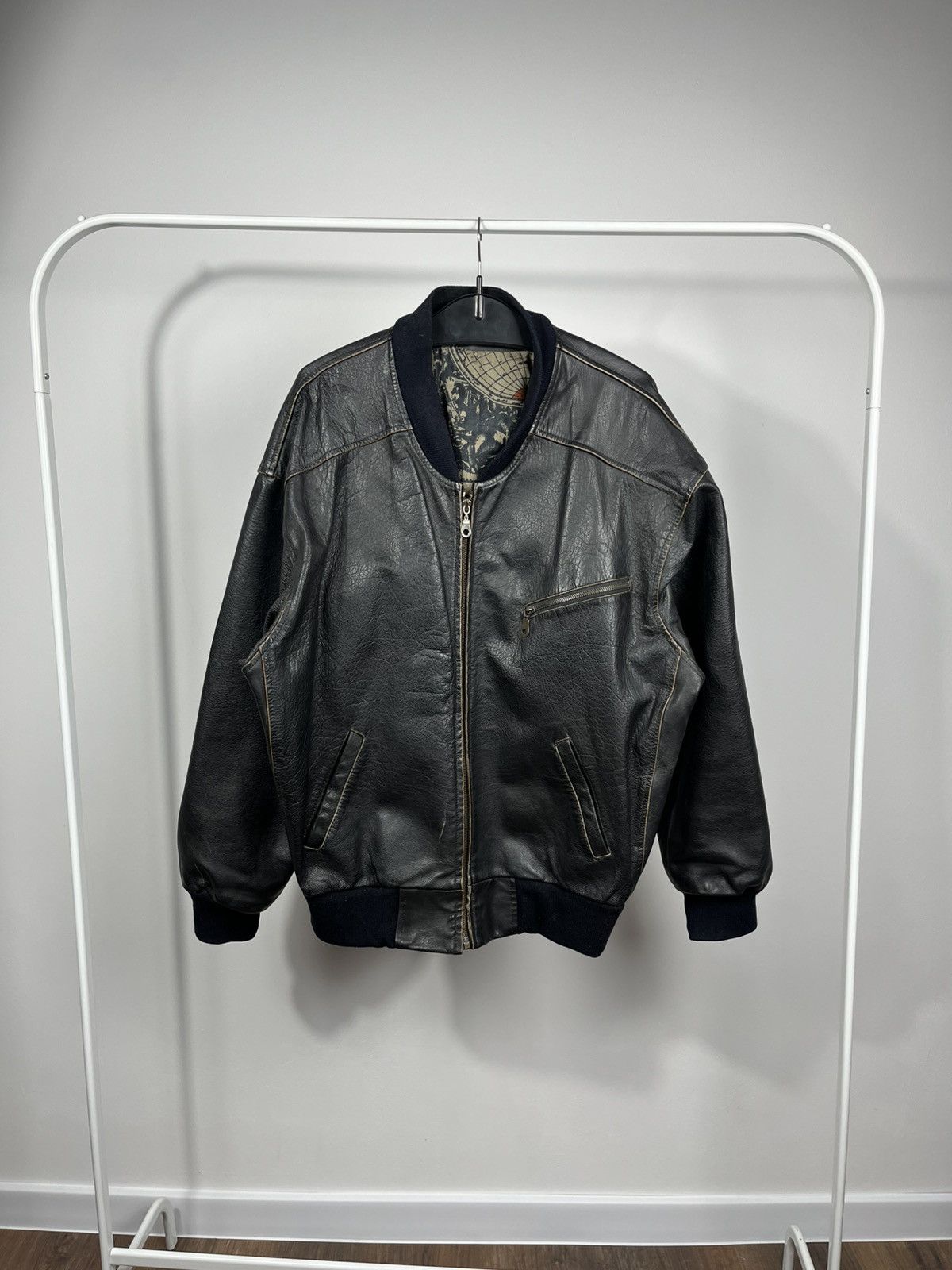 Leather Vintage Heavy Leather Biker Bomber Jacket Classic Mens Size US XL / EU 56 / 4 - 1 Thumbnail