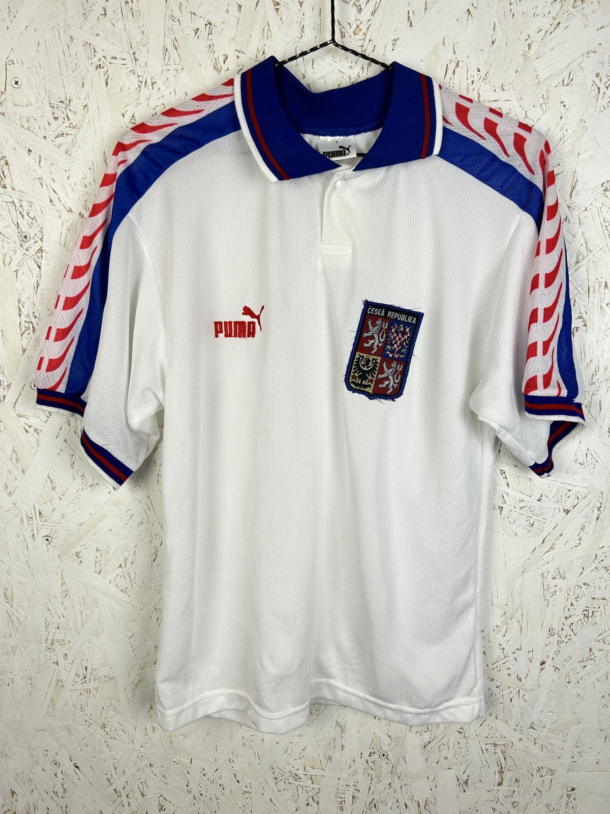 Puma 90s Vintage Puma Czech Republic 1996 Away Kit Soccer Jersey Size US S / EU 44-46 / 1 - 1 Thumbnail