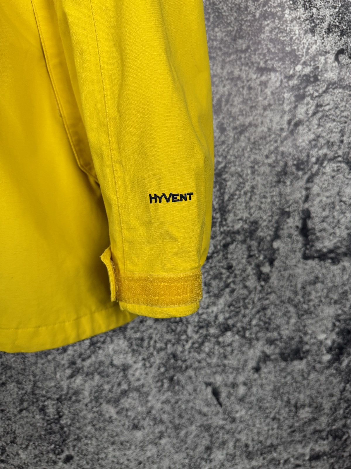 The North Face The North Face HyVent Jacket Windbreaker Outdoor Parka Sz L Size US L / EU 52-54 / 3 - 7 Thumbnail