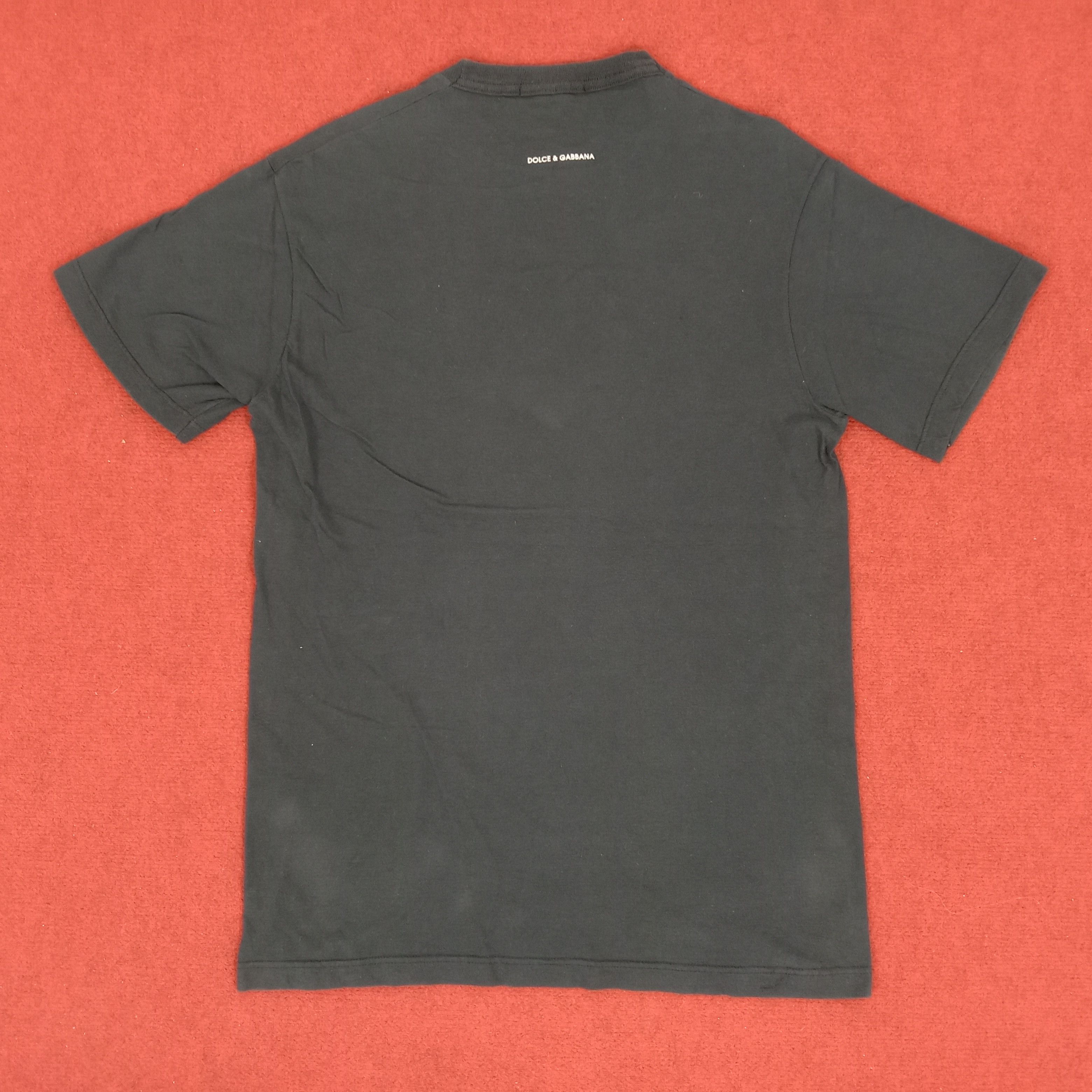 Dolce & Gabbana × Vintage Dolce & Gabbana Small Spell Out Design Tshirt Size US M / EU 48-50 / 2 - 3 Thumbnail