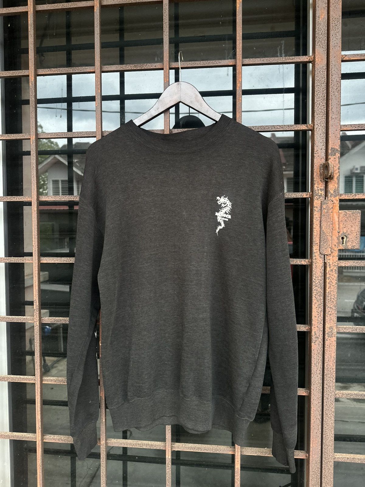 Vintage Vintage Black Moon River Faded Crewneck Size US S / EU 44-46 / 1 - 7 Thumbnail