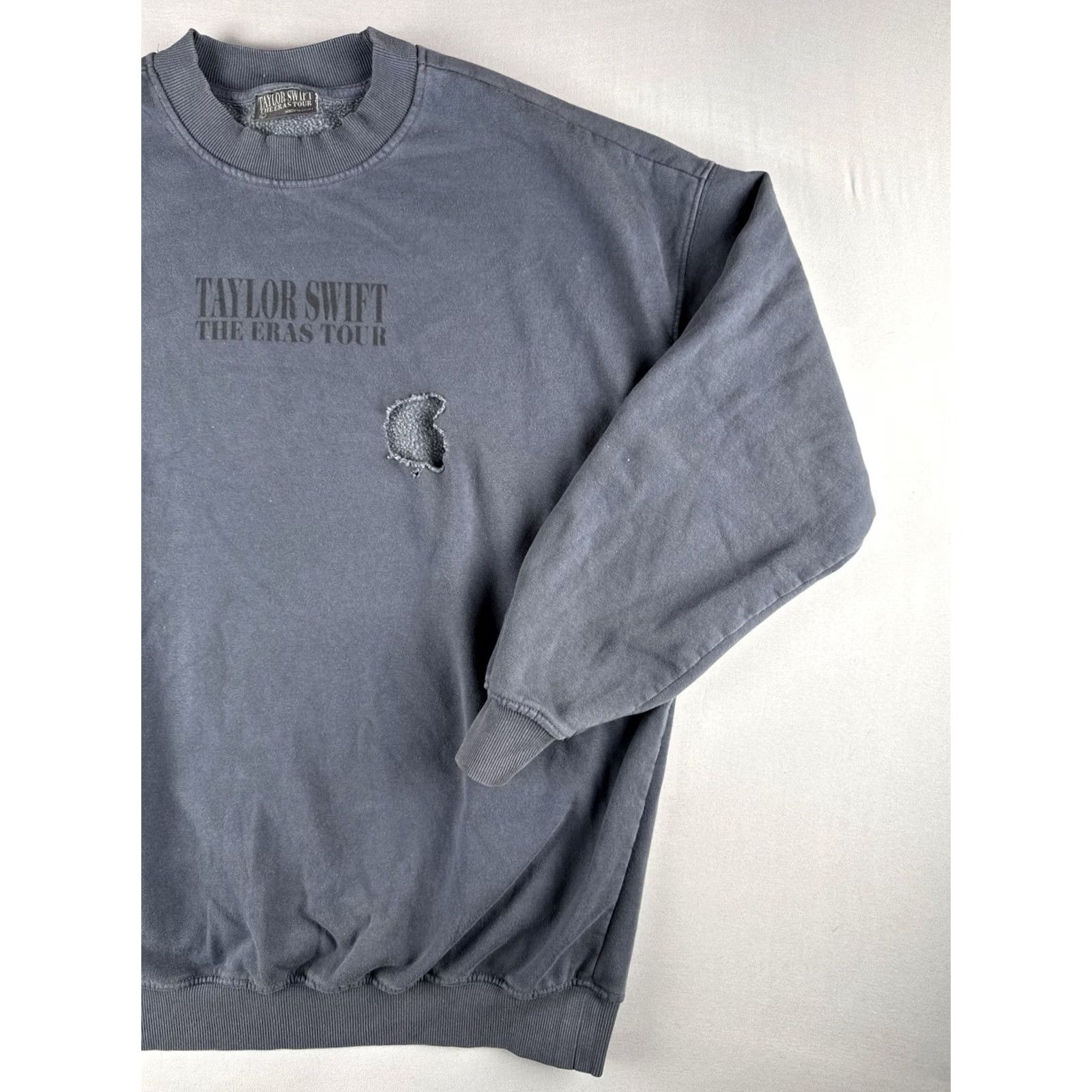 Vintage Taylor Swift The Eras Tour Crewneck Sweatshirt Navy Gray Oversized L Tour Merch Womens Size L / US 10 / IT 46 - 3 Thumbnail