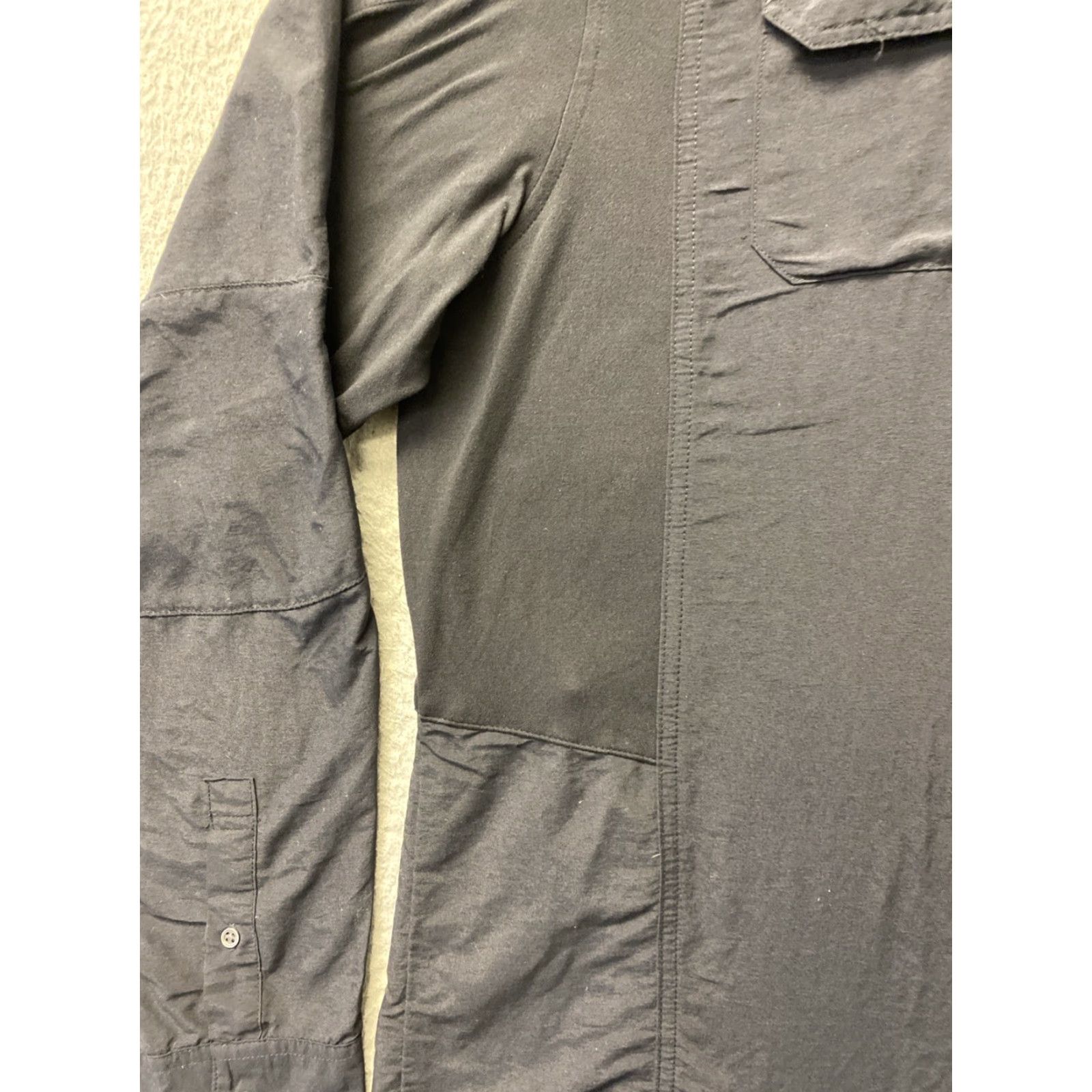 Wrangler VINTAGE Wrangler Men’s Shirt XL Outdoor Stretch Button Front Black (167-2) Size US XL / EU 56 / 4 - 6 Thumbnail