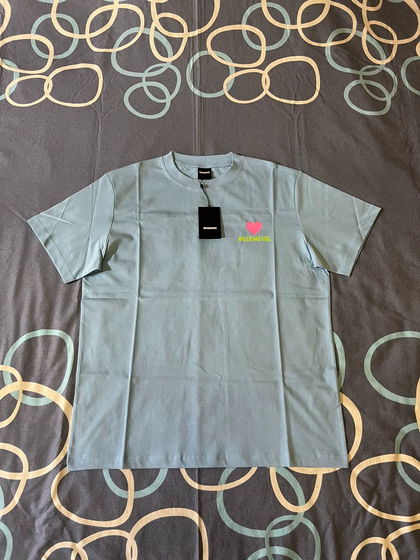 Vetements Vetements Pink Heart Slogan Short Sleeve T-shirt Size L / US 10 / IT 46 - 1 Thumbnail