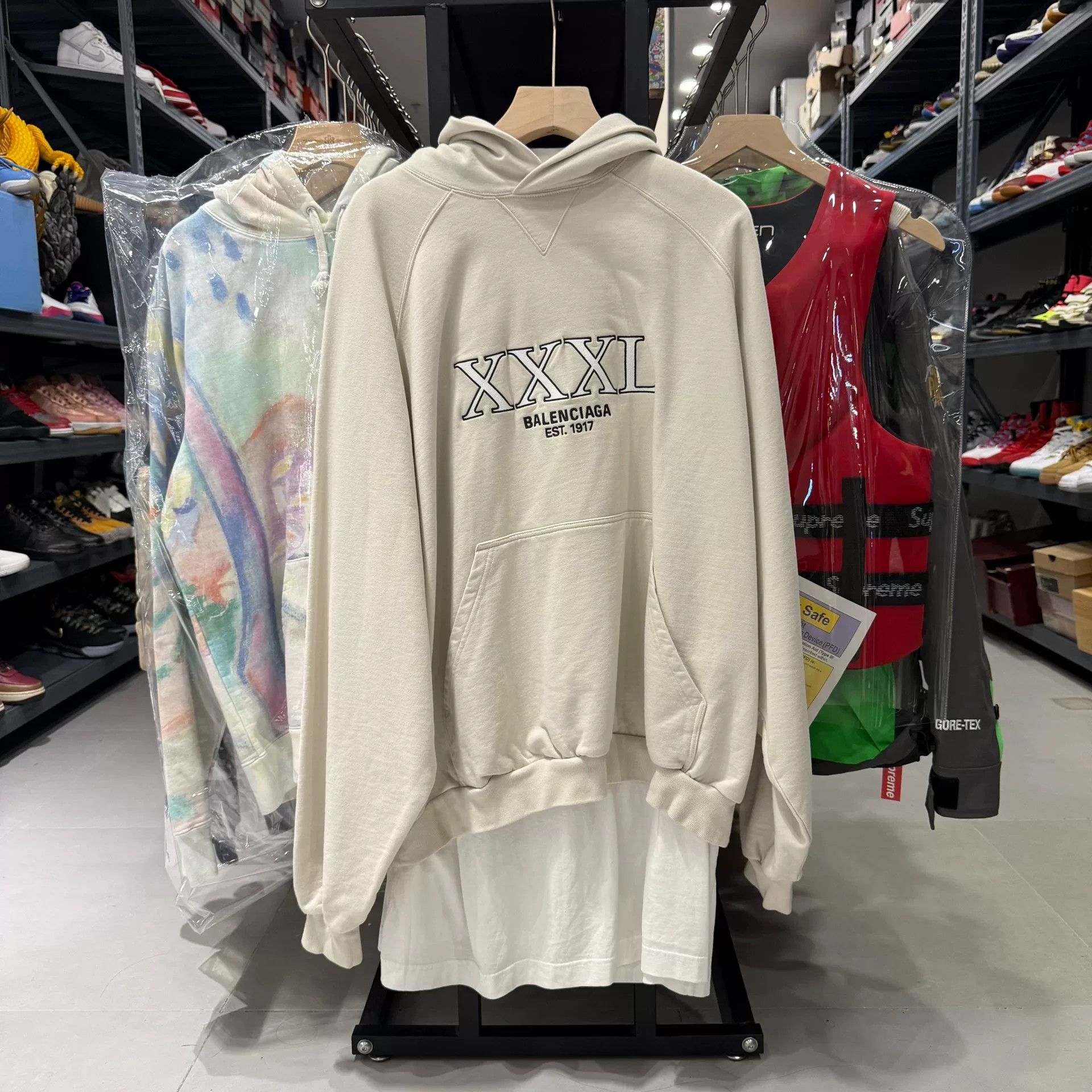 Balenciaga Balenciaga 3XL White Fake Two-Piece Hoodie Size US L / EU 52-54 / 3 - 1 Thumbnail