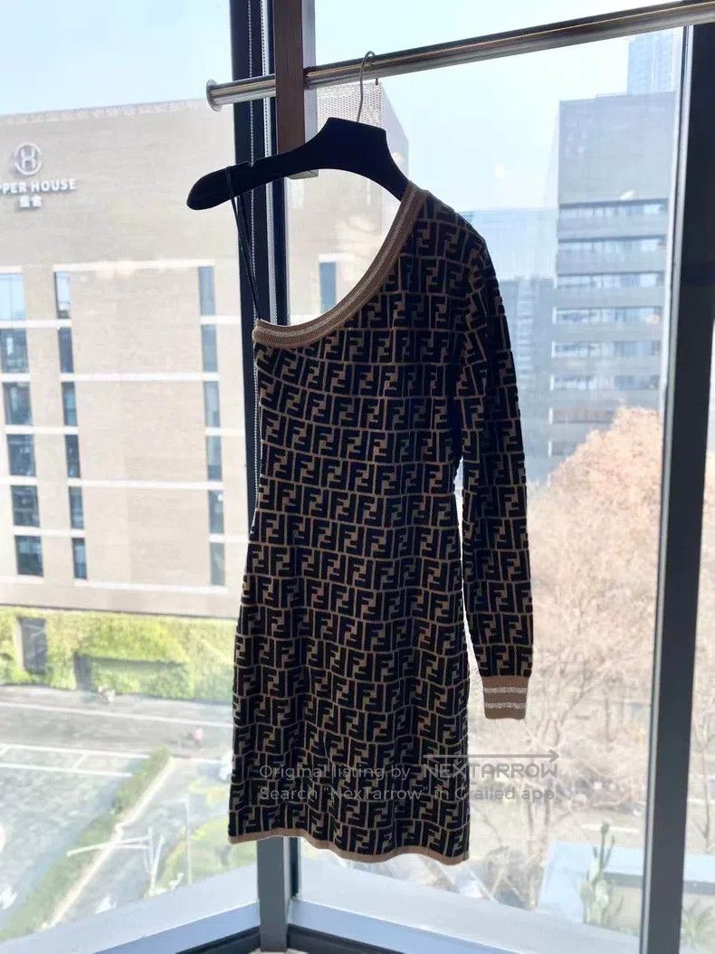 Fendi Fendi Viscose Fiber All-Over Print Knit Dress with Off-Sho Size XXS / US 00 / IT 34 - 3 Thumbnail
