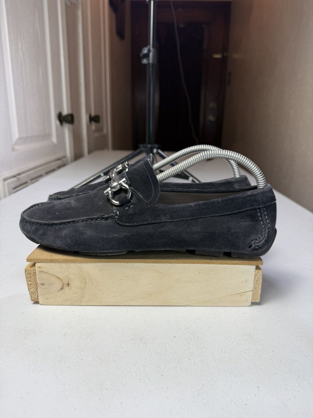 Salvatore Ferragamo Salvatore Ferragamo Parigi Gancini Driving Loafers Size 7 Size US 7 / EU 40 - 6 Thumbnail