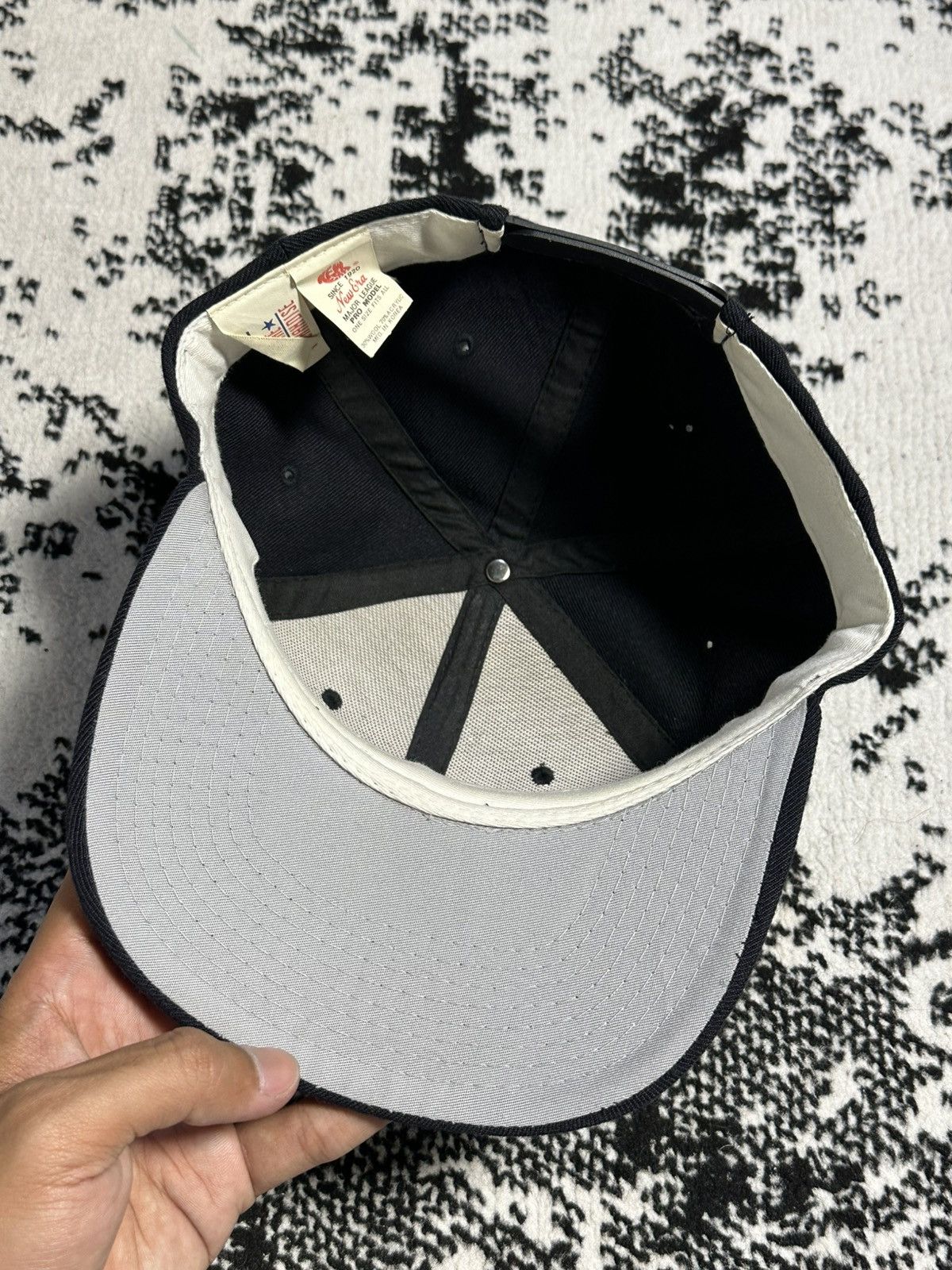 Vintage Vintage 90s New Era Chicago White Sox MLB Hat Size ONE SIZE - 5 Thumbnail