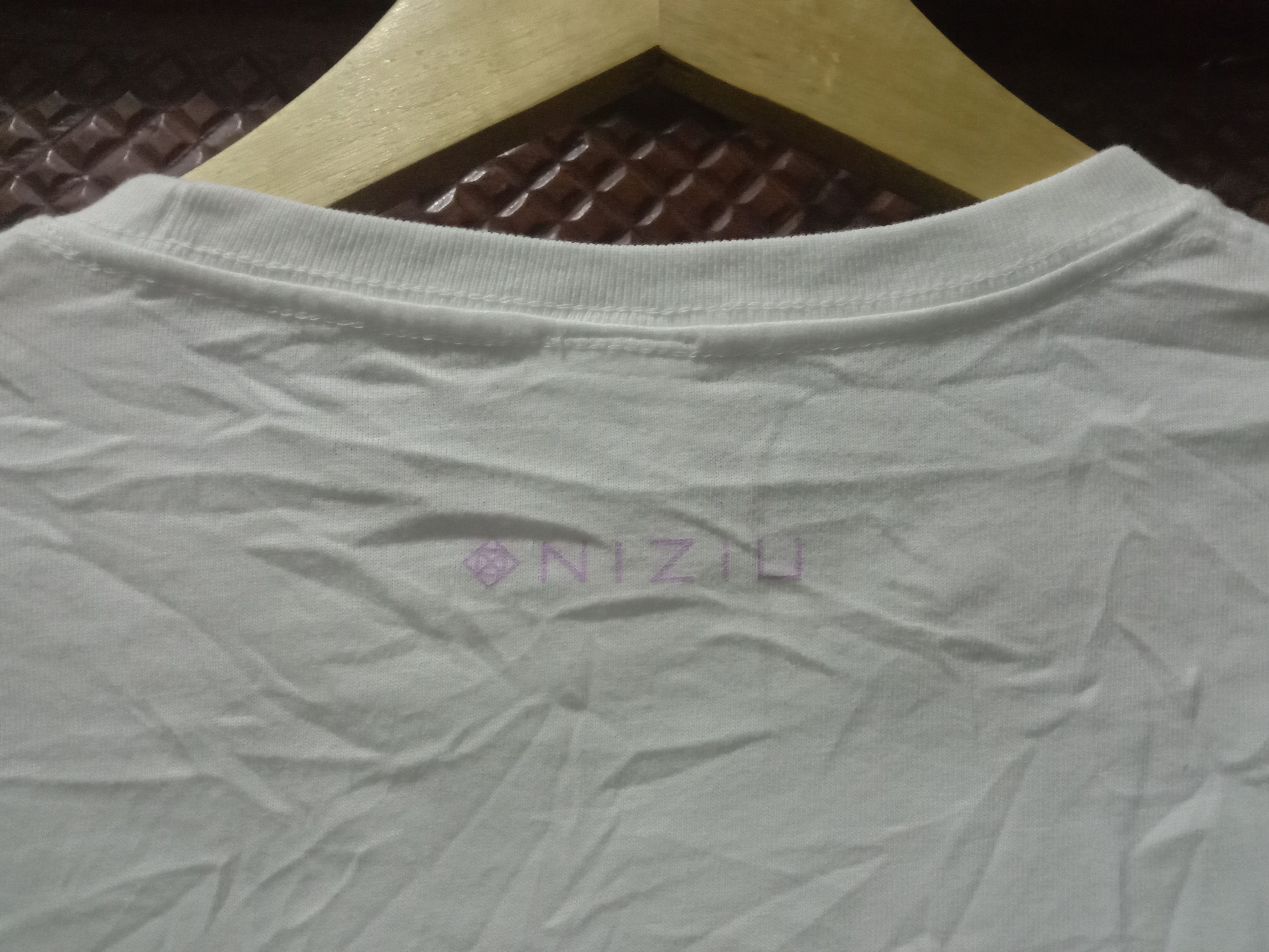 Japanese Brand T-shirt Girl band Korea Niziu Original Size L fit XL Size US XL / EU 56 / 4 - 3 Thumbnail