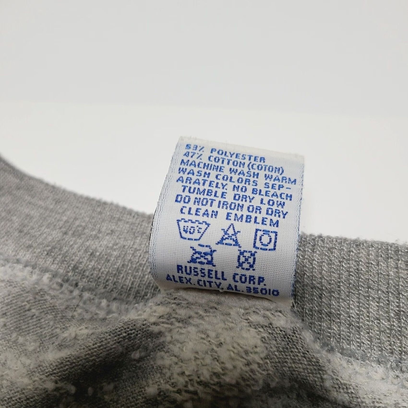 Russell Athletic VINTAGE Russell Athletic Sweatshirt Men 2XL Grey Crewneck Made In USA Sweatshirt Regular Crew Neck Mens USA 90s Logo Embroidered Distressed Used Size US XXL / EU 58 / 5 - 6 Thumbnail