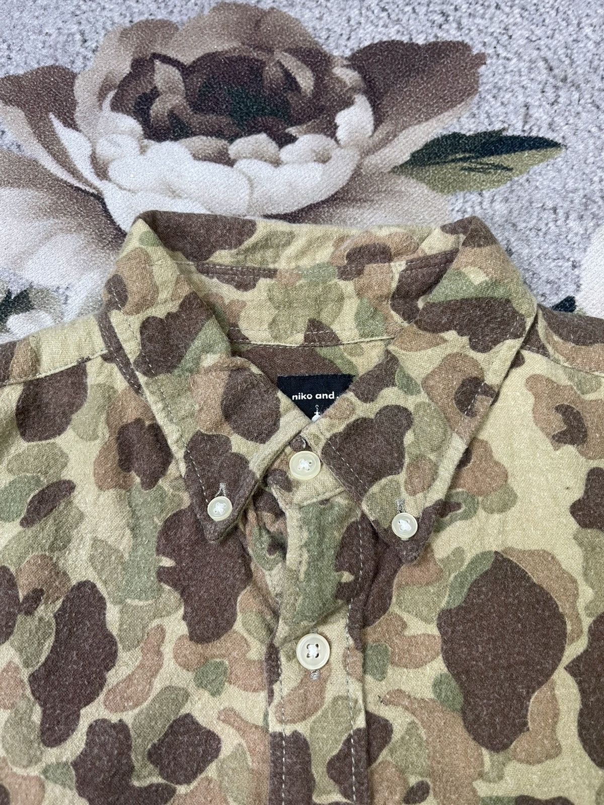 Japanese Brand Vintage Niko And Camouflage Full Print Shirt Streetwear Size US L / EU 52-54 / 3 - 7 Thumbnail