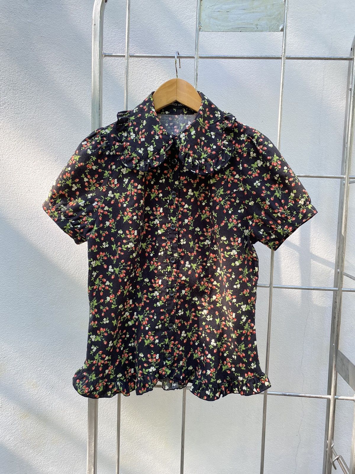 Japanese Brand × Seditionaries Peace Now Strawberry printed Ruffle Puff Blouse shirt Size M / US 6-8 / IT 42-44 - 15 Thumbnail