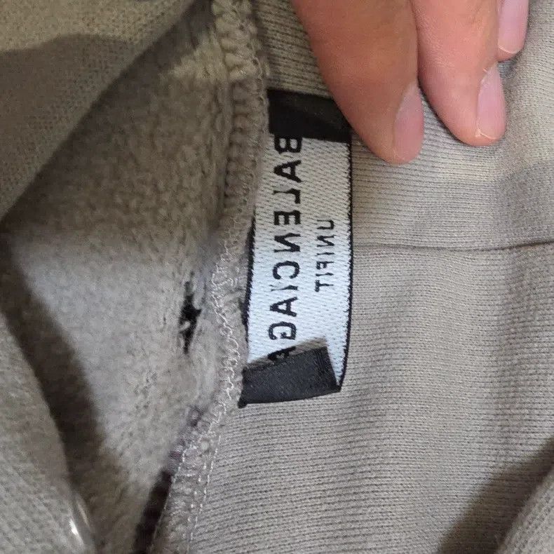 Balenciaga Balenciaga Gray Hole Hoodie Size US XS / EU 42 / 0 - 7 Thumbnail