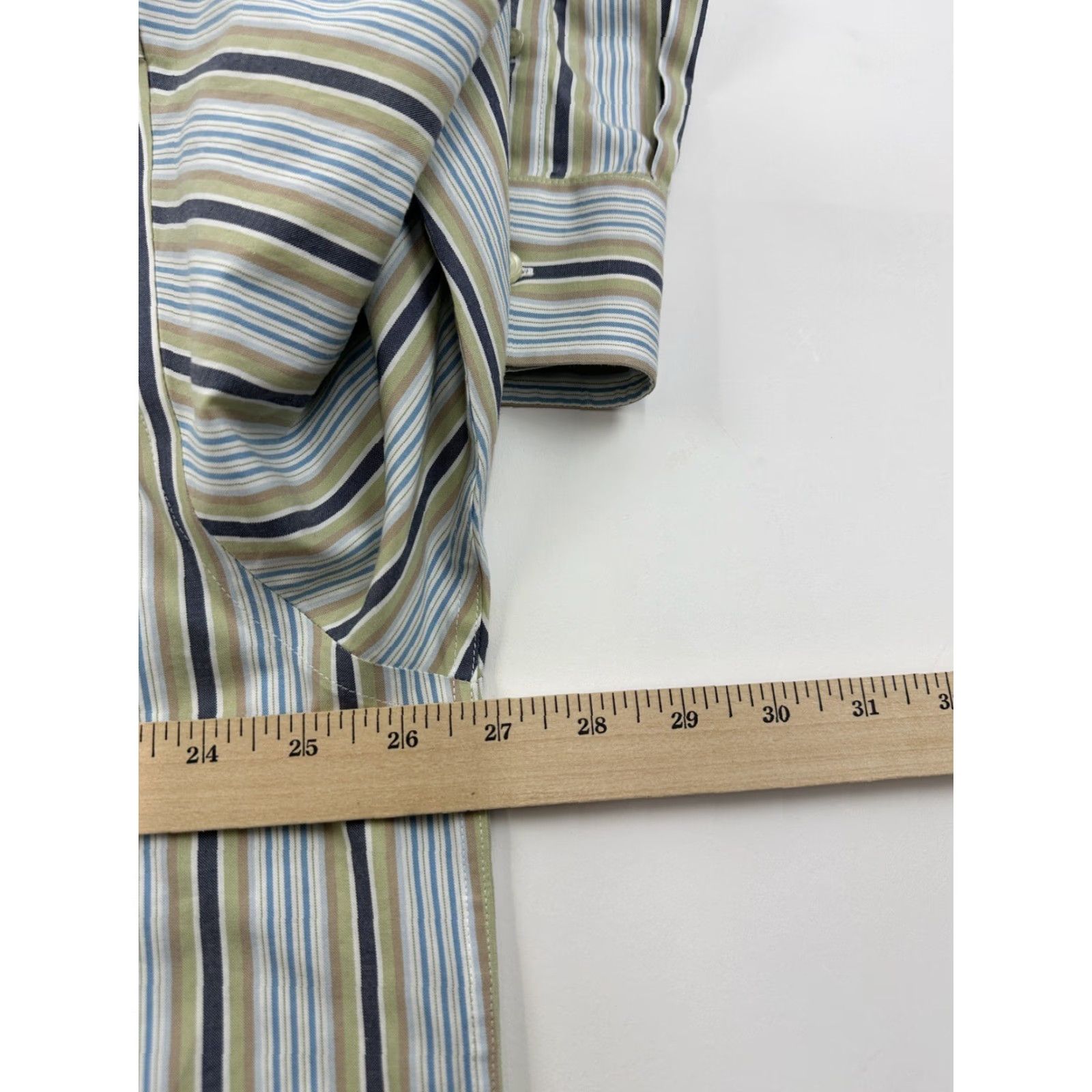 Eddie Bauer Eddie Bauer Shirt Men's XL Striped Relaxed Fit Wrinkle Resistant Button-Down Collar Casual, Business, Formal, Travel, Party/Cocktail Size US XL / EU 56 / 4 - 5 Thumbnail