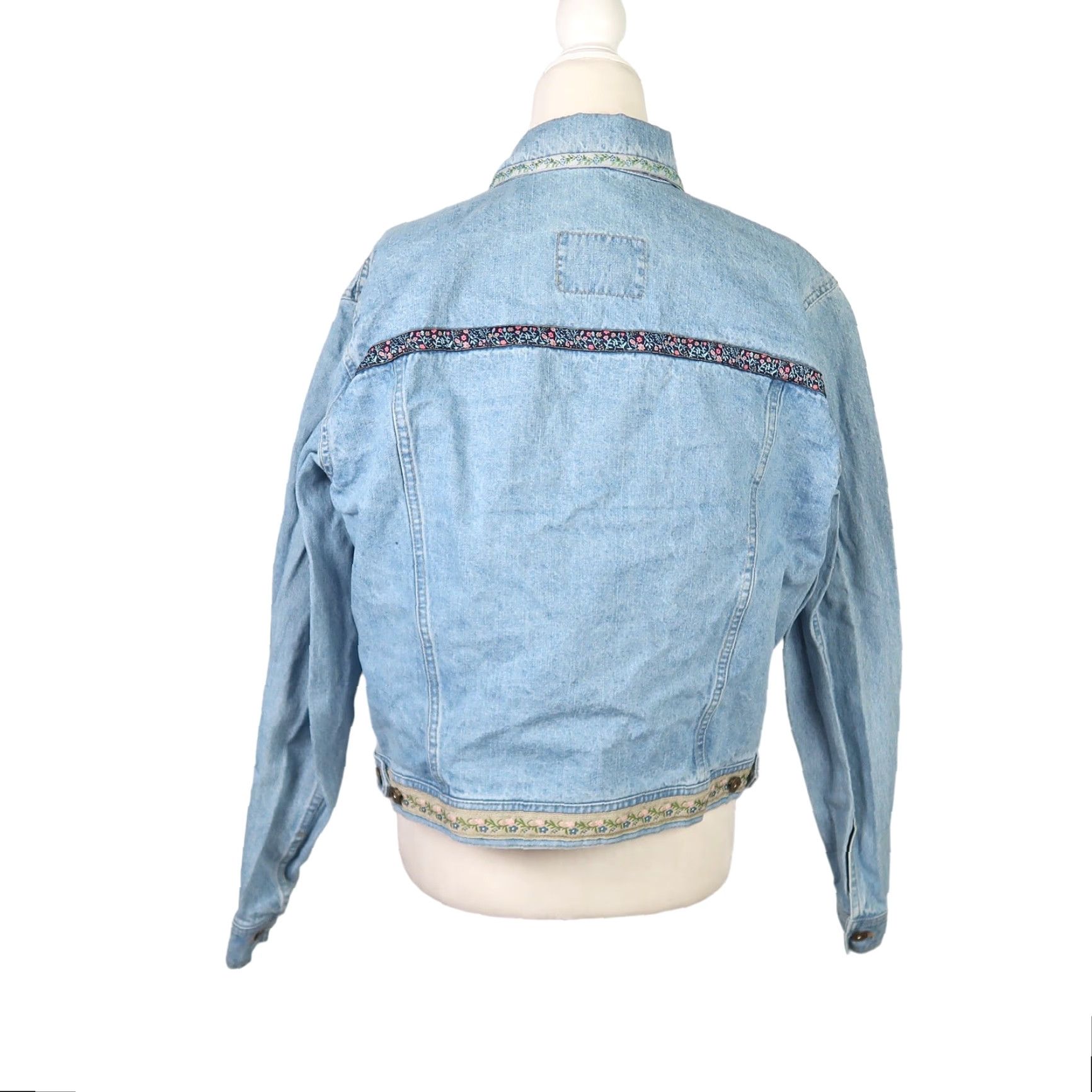 Liz Claiborne VINTAGE Liz Claiborne Denim Jacket - Floral Trim - Light Wash - 90s - Blue - L - Womens Jacket Size L / US 10 / IT 46 - 4 Thumbnail