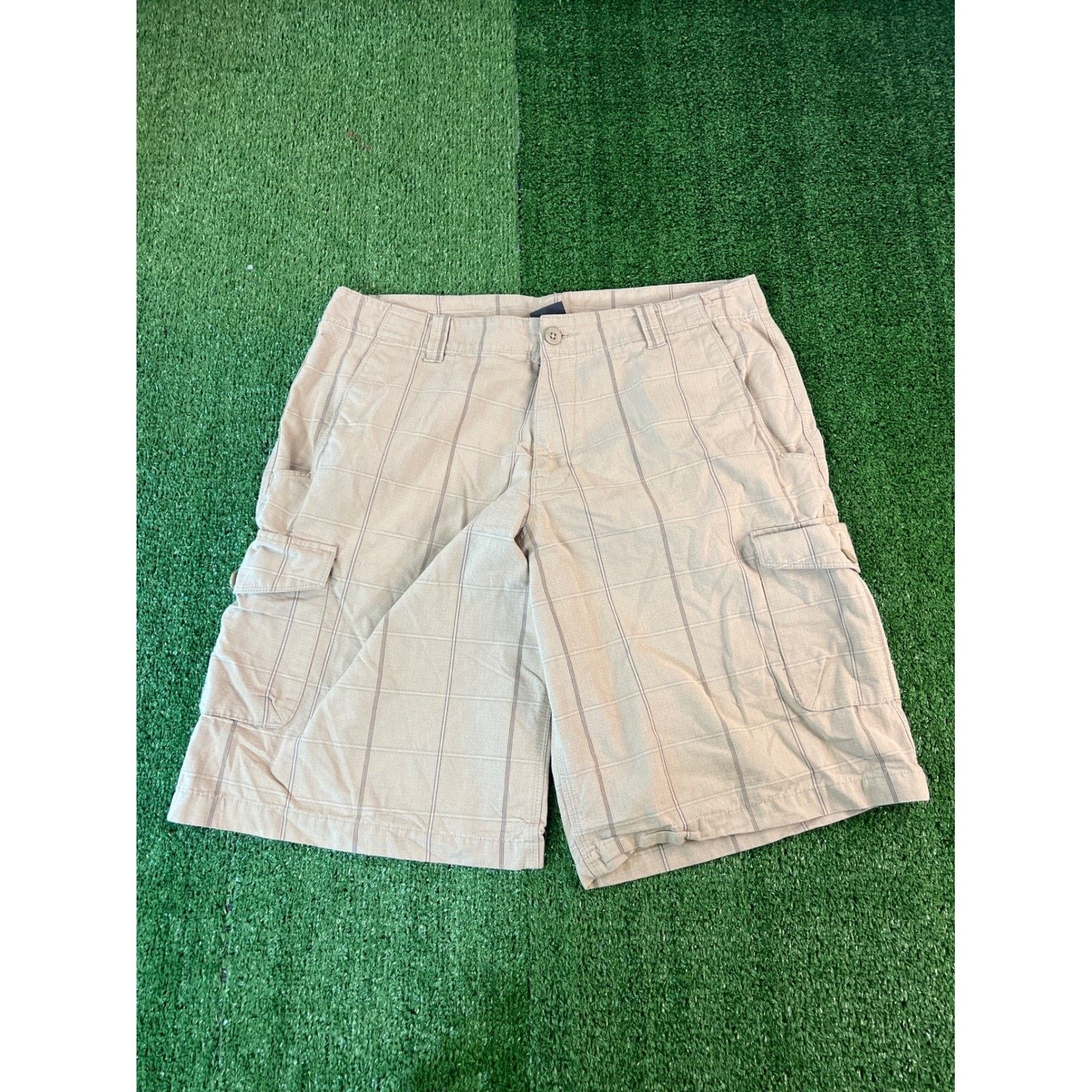 The North Face The North Face Mens Tan Plaid Cargo Shorts Size 36 Size US 36 / EU 52 - 1 Thumbnail