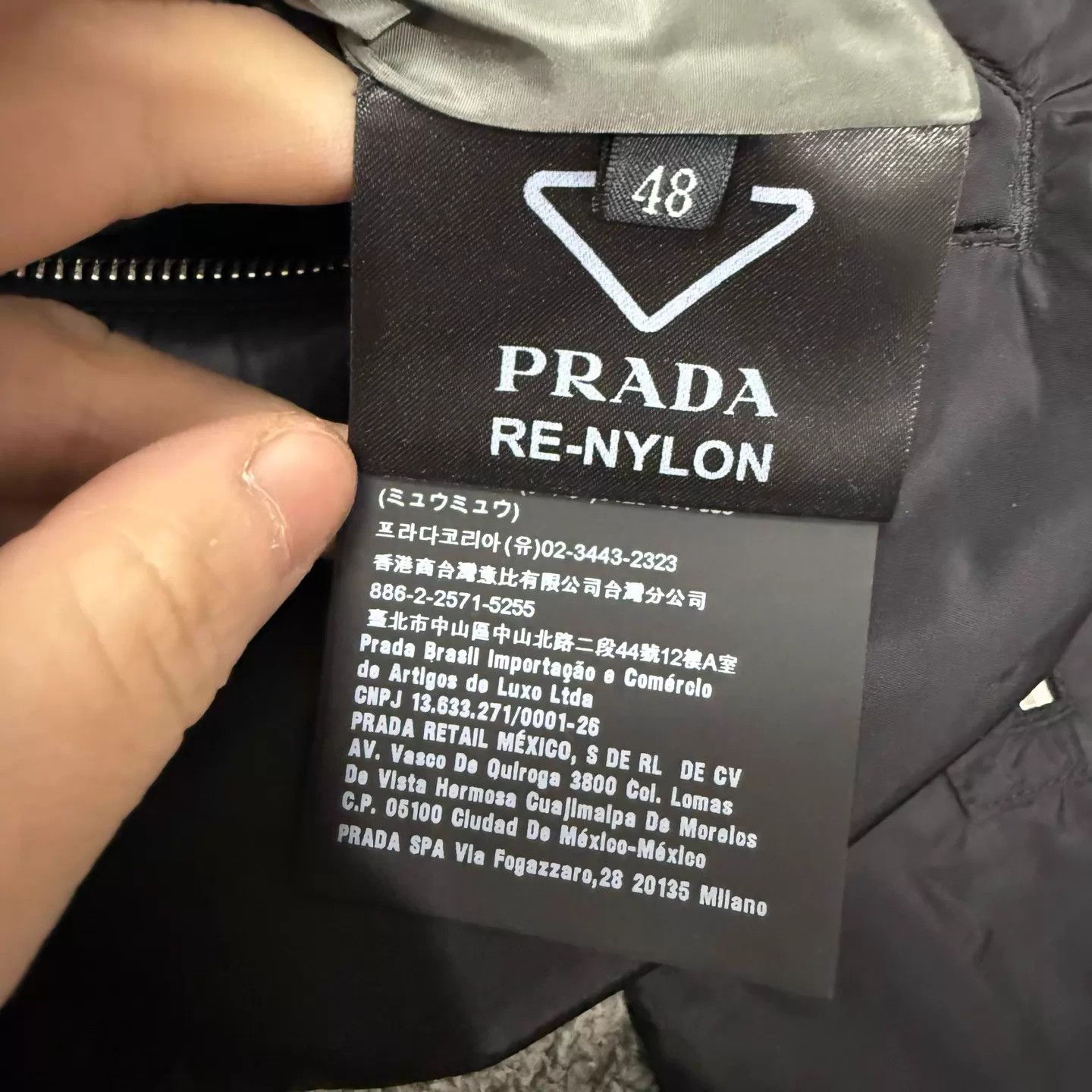 Prada Prada recycled nylon triangle 2-sided black/gray jacket 48 Size US M / EU 48-50 / 2 - 4 Thumbnail