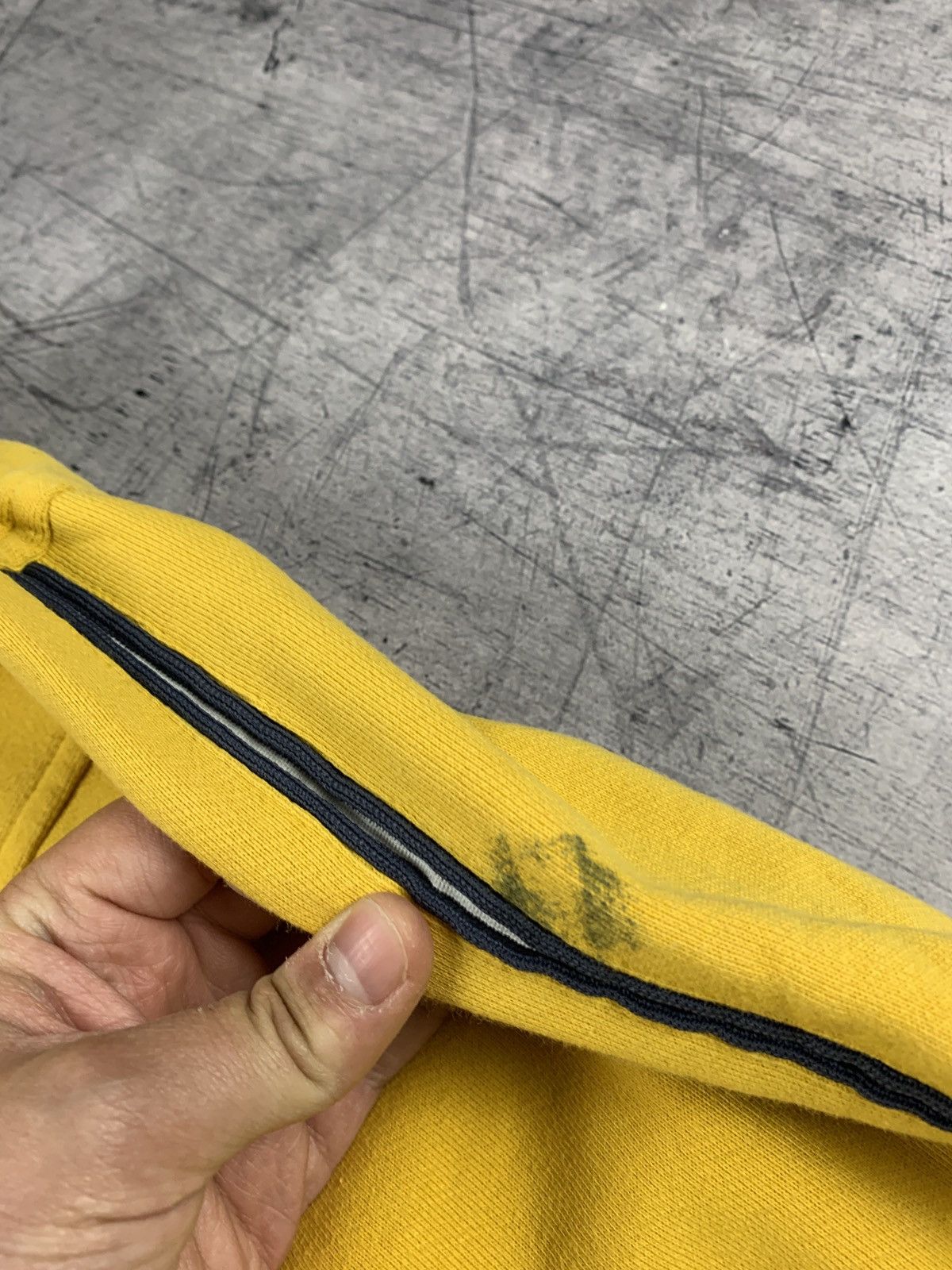 Nike Vintage Nike Sweatshirt Crewneck Embroidered Logo Trashed Size XXS / US 00 / IT 34 - 9 Thumbnail