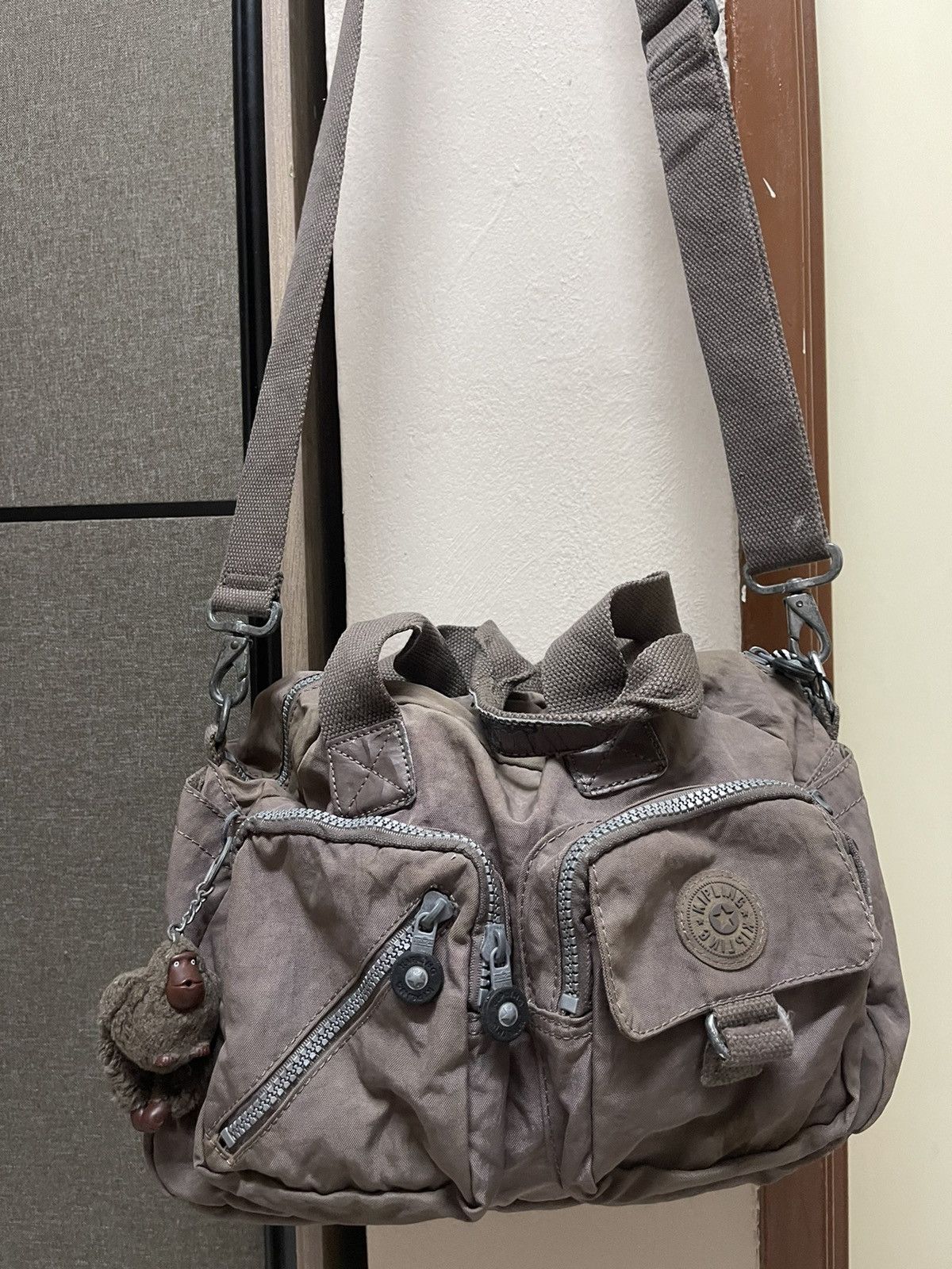 Japanese Brand 🦧KIPLING SLING BAG MULTIPOCKET UTILITIES BAPE Size ONE SIZE - 6 Thumbnail