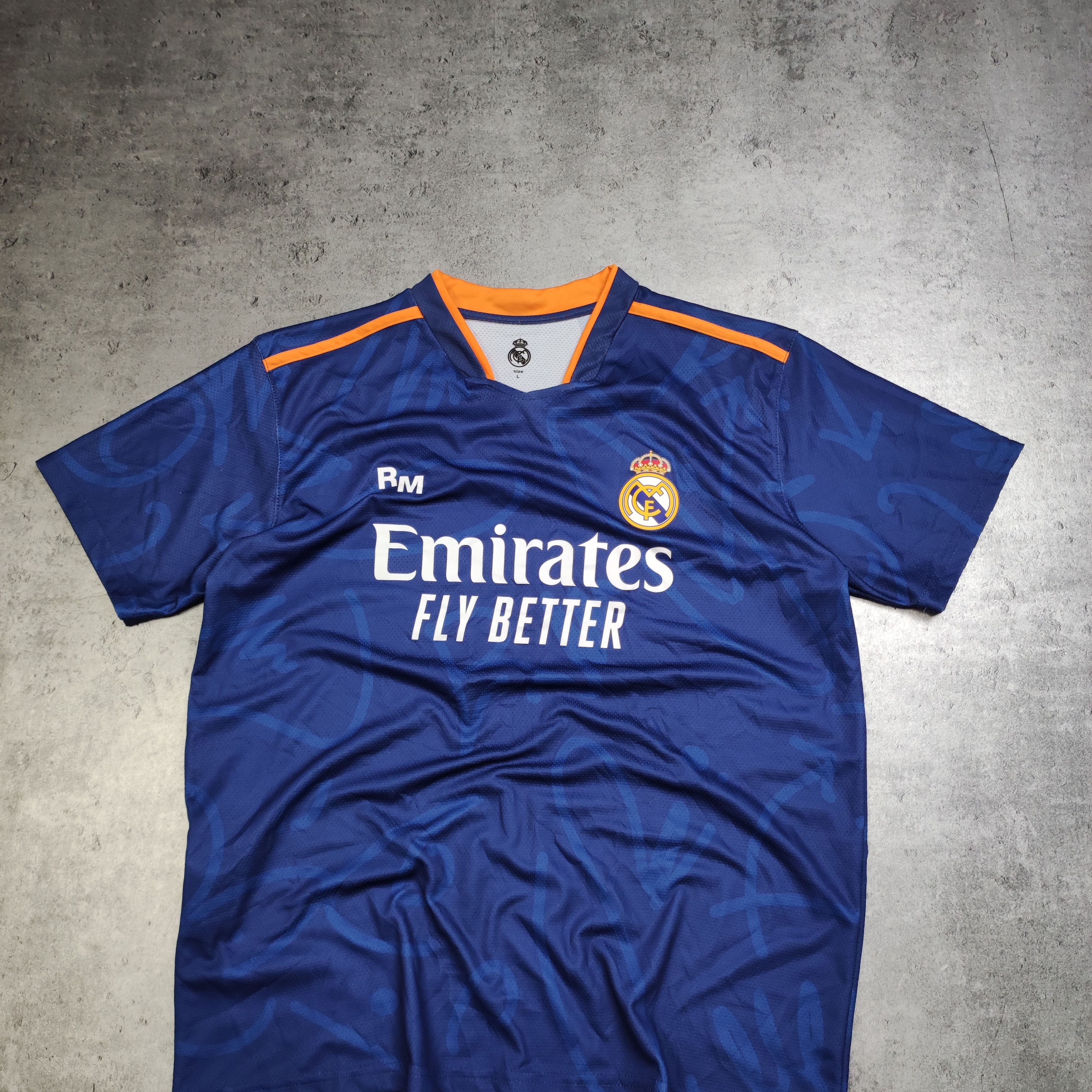 Other RARE Football Soccer Real Madrid Official Rogers Replica Kit Size US L / EU 52-54 / 3 - 2 Thumbnail