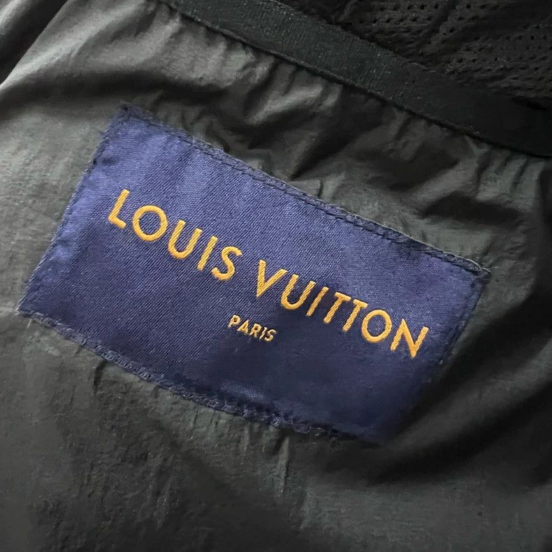 Louis Vuitton Louis Vuitton 2054 patchwork temperature-sensitive hooded Size US L / EU 52-54 / 3 - 4 Thumbnail
