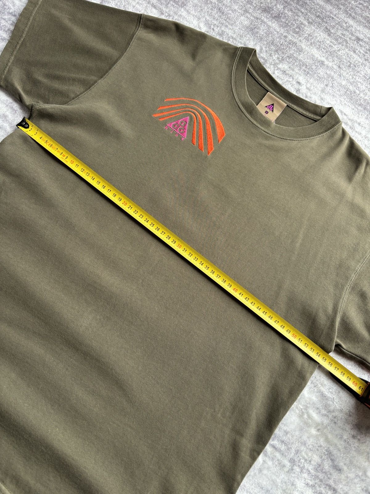 Nike ACG Nike ACG Splattered Logo Tee CT4168-325 Green Size M T-Shirt Size US M / EU 48-50 / 2 - 9 Thumbnail
