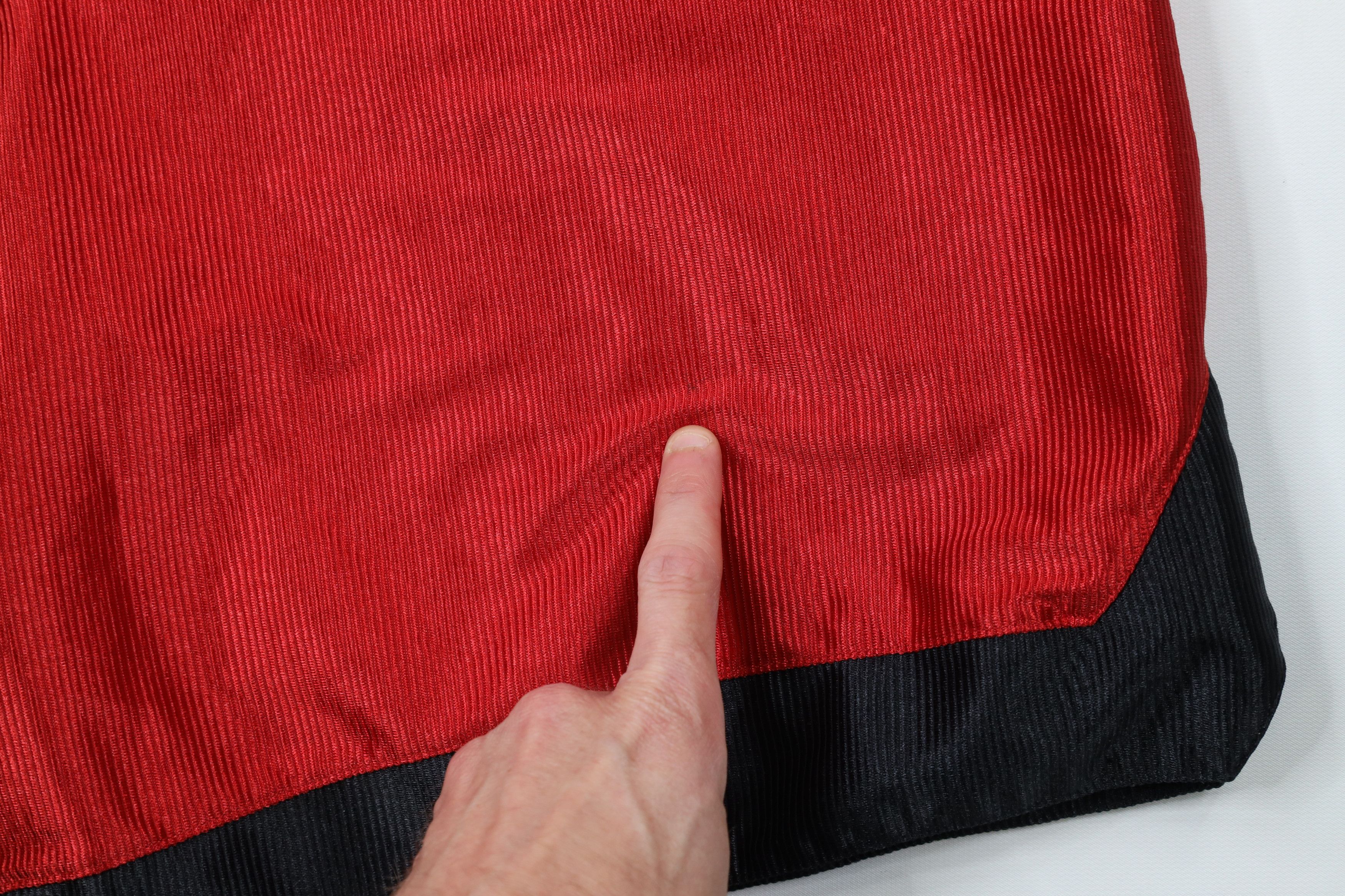 Nike × Vintage Vintage 90s Nike Swoosh Heavyweight Basketball Shorts Red Size US 34 / EU 50 - 11 Thumbnail
