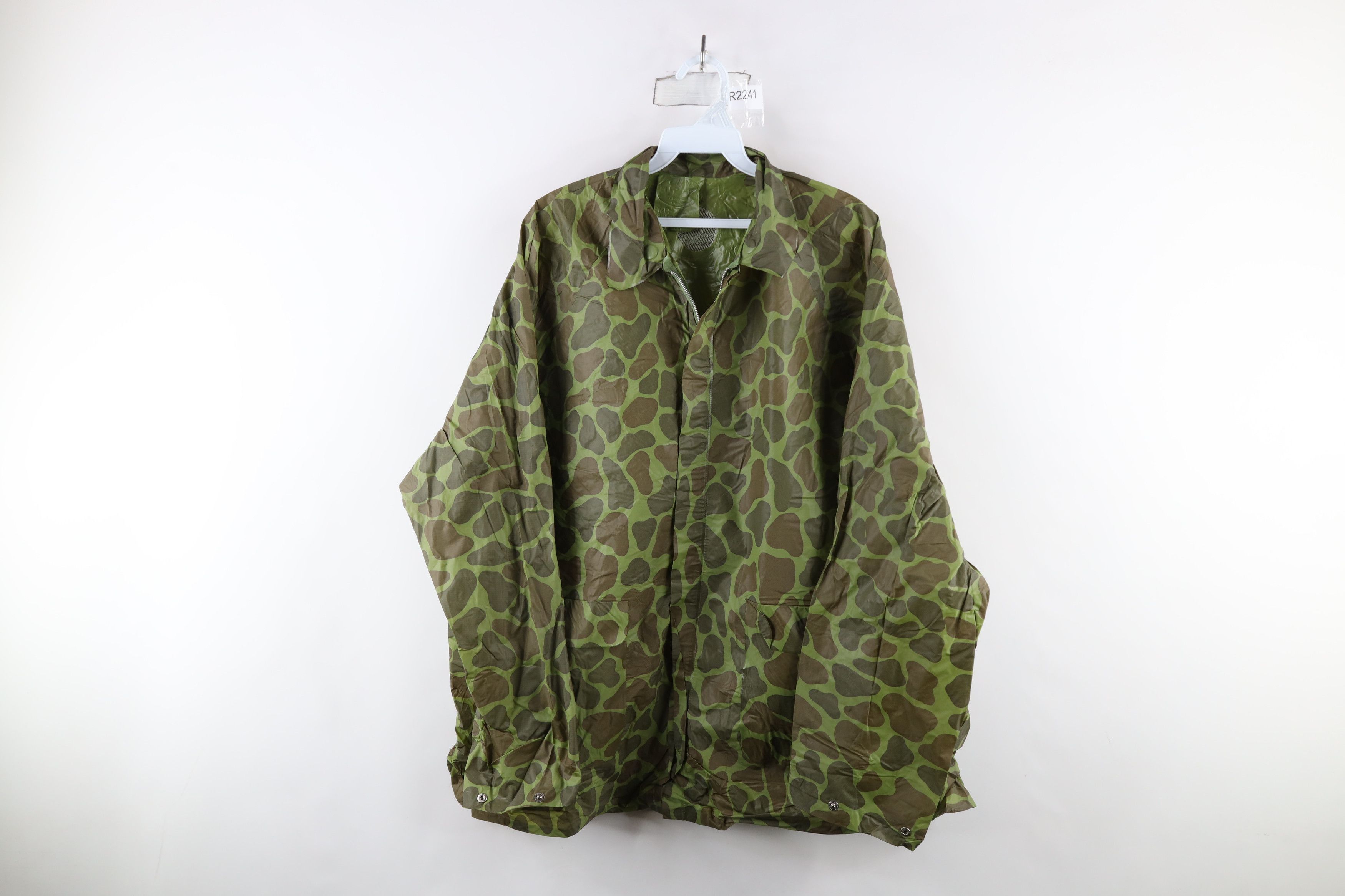 Vintage Vintage 70s Streetwear Frogskin Camouflage Rain Jacket Green Size US XL / EU 56 / 4 - 1 Thumbnail