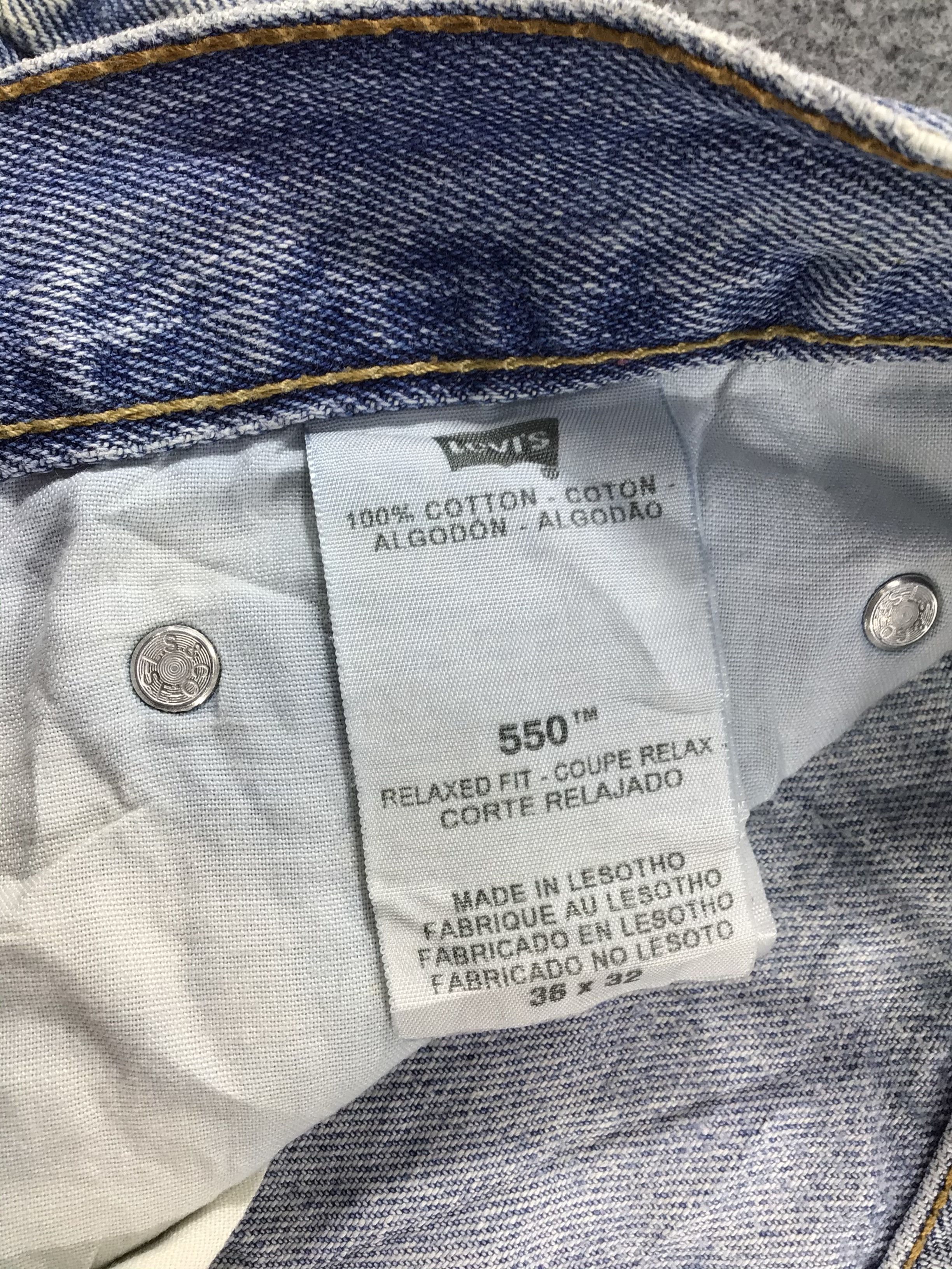 Levi's Vintage Levis 550 Jeans Medium Wash Relaxed Fit Denim KJ195 Size US 36 / EU 52 - 10 Thumbnail