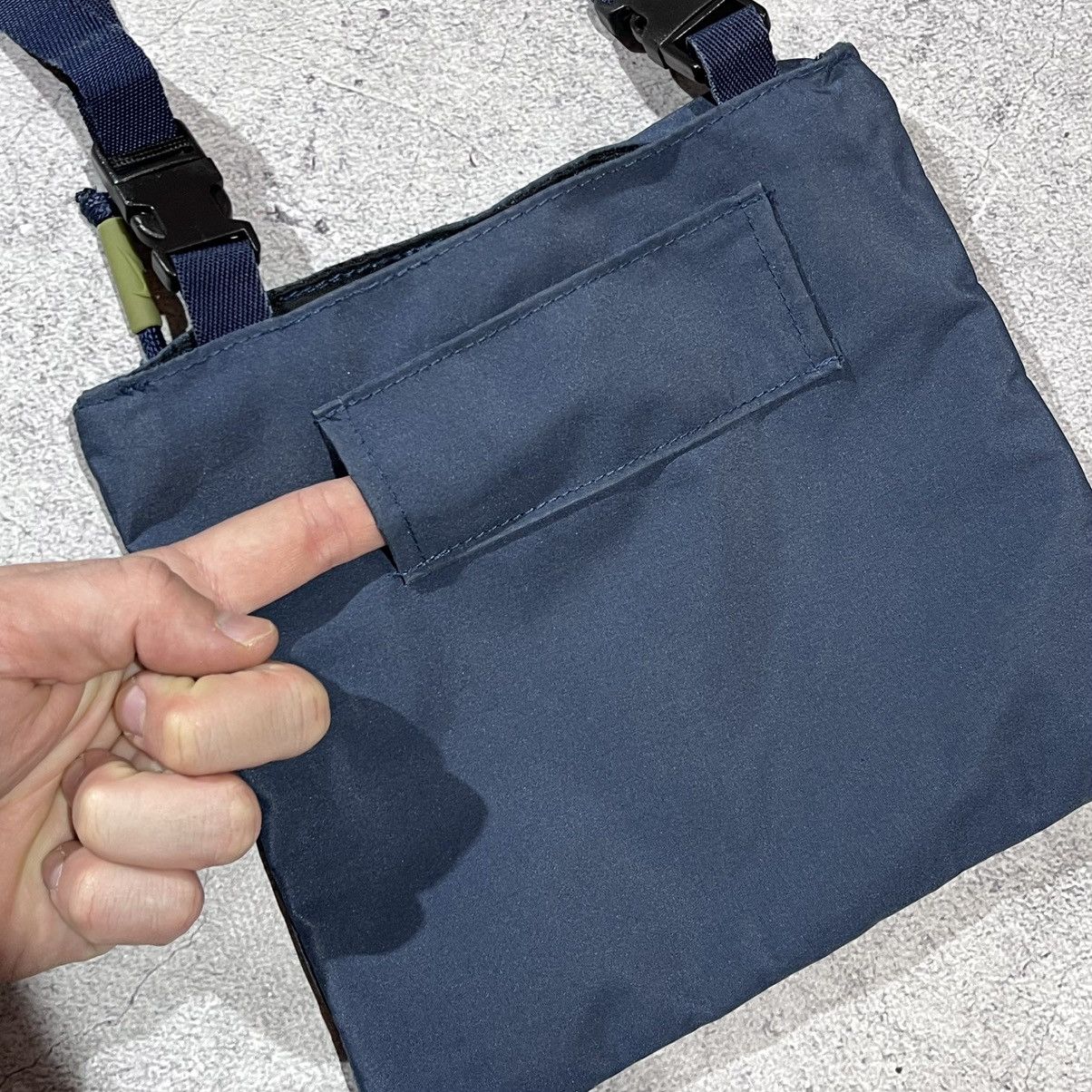 Nike × Vintage Vintage Nike Messenger Navy Blue Bag 365 All Zones Size ONE SIZE - 9 Thumbnail