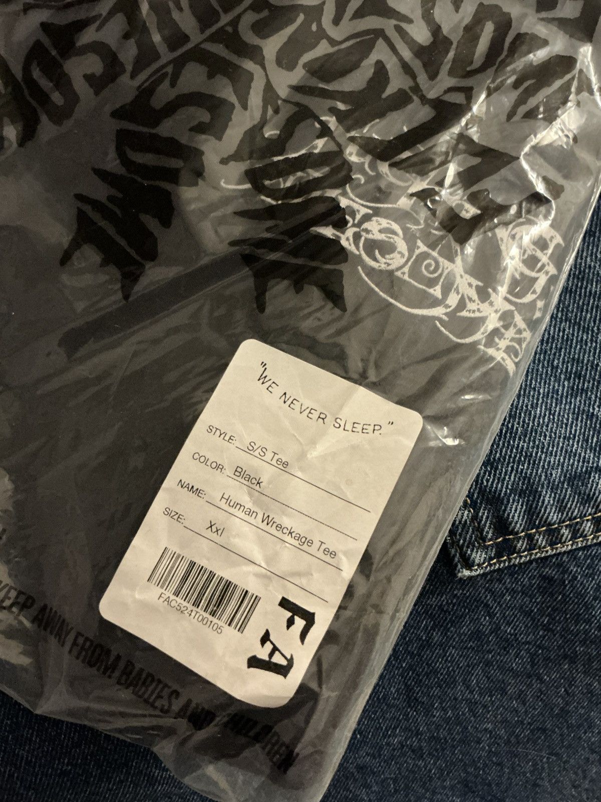 Fucking Awesome HUMAN WRECKAGE TEE Size US XXL / EU 58 / 5 - 4 Thumbnail