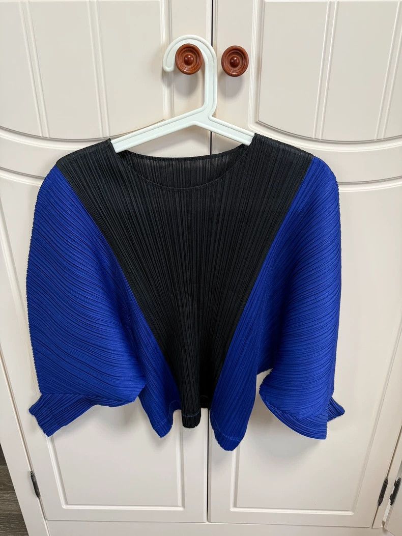 Issey Miyake size:3 Royal blue chicken leg sleeve color-bl
