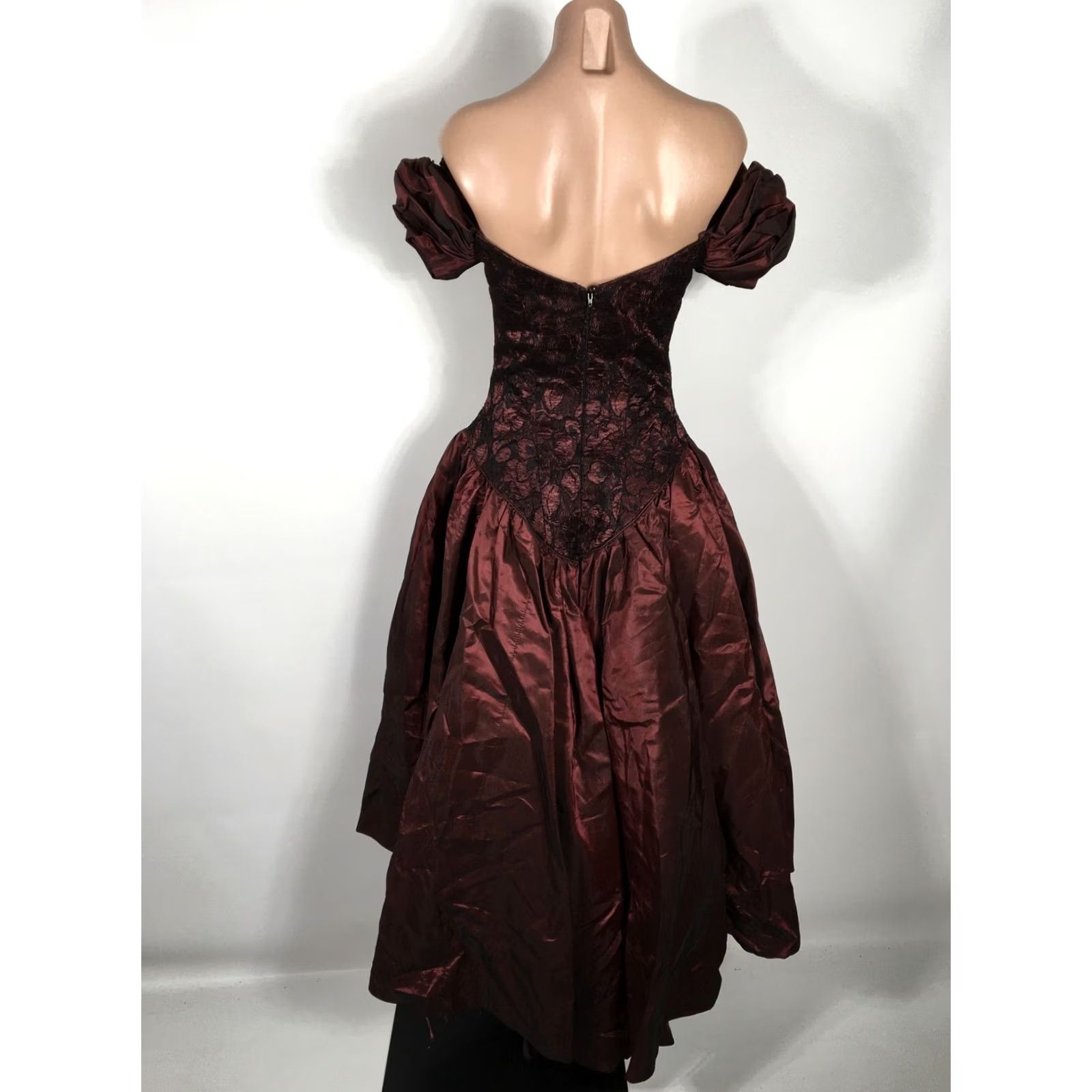 Vintage VINTAGE Deja Vu Prom Dress maroon lace off shoulder 80s ball gown sz 4 Womens Size S / US 4 / IT 40 - 5 Thumbnail