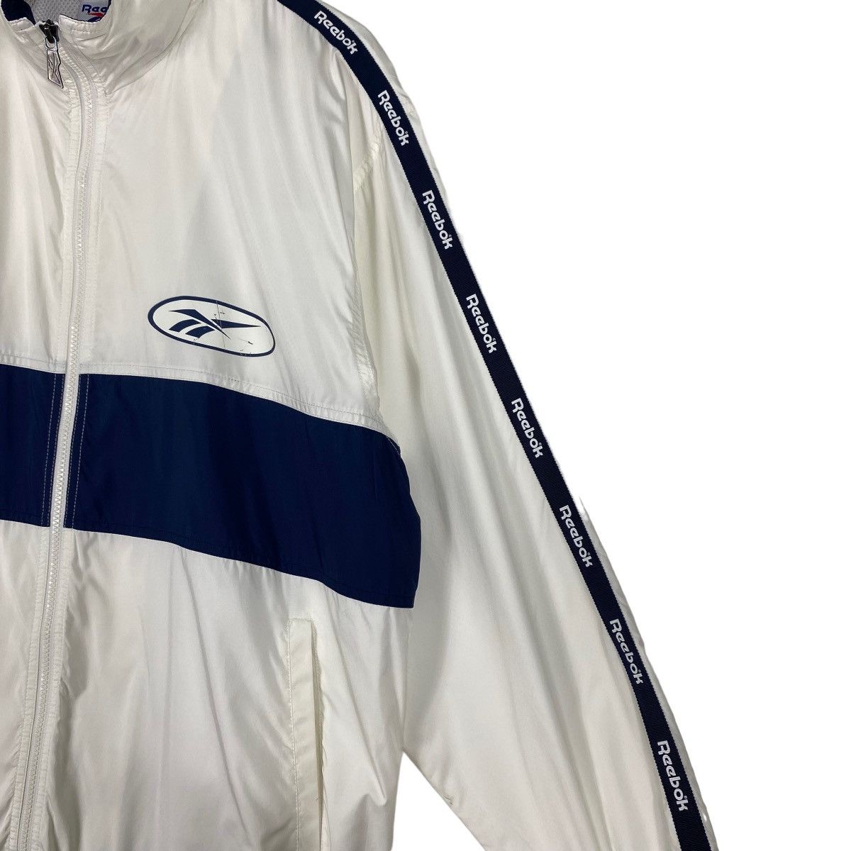 Reebok VINTAGE 90s REEBOK SMALL LOGO ZIPPER JACKET SIZE L Size US M / EU 48-50 / 2 - 5 Thumbnail