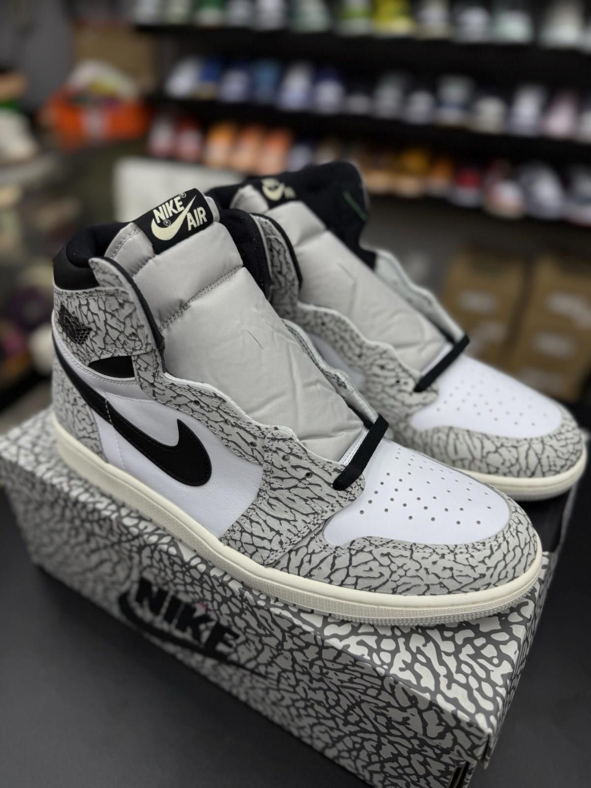 Jordan Brand Size 13 - Air Jordan 1 Retro OG High White Cement Black Size US 13 / EU 46 - 5 Thumbnail
