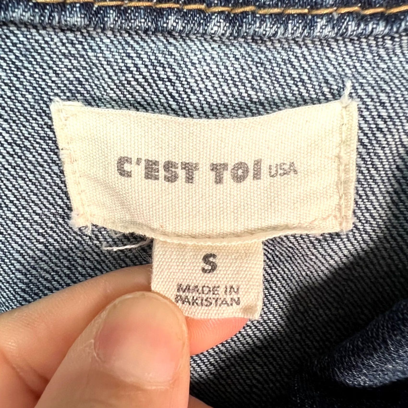 Denime C'est Toi Womens Small Distressed Denim Vest Sleeveless Blue Button-Up Shirt Denim Trucker Jacket Vest Womens Small Blue Distressed Denim Vest Size S / US 4 / IT 40 - 3 Thumbnail