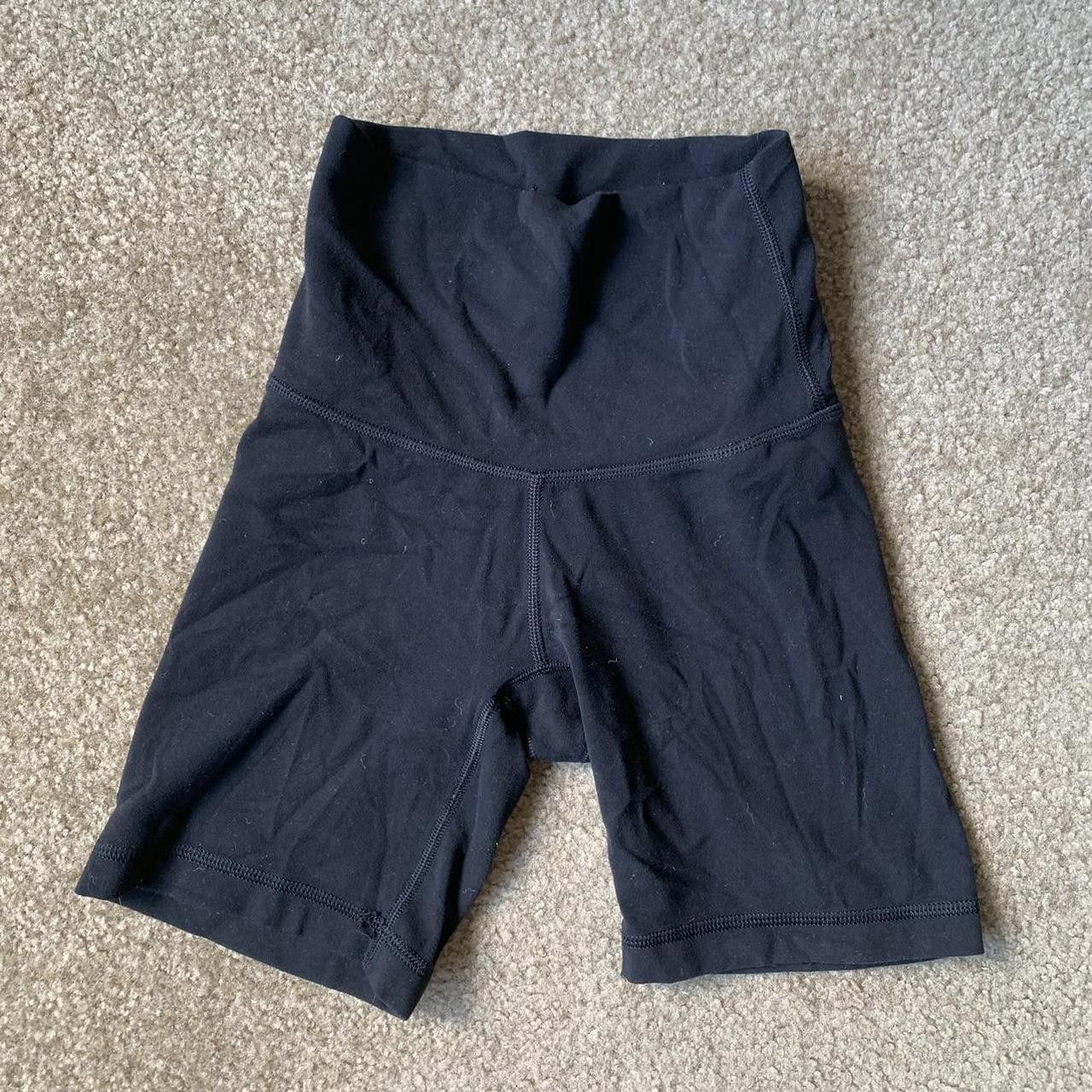 Aritzia Aritzia Tna Biker Shorts Size 25" / US 0 / IT 36 - 2 Thumbnail