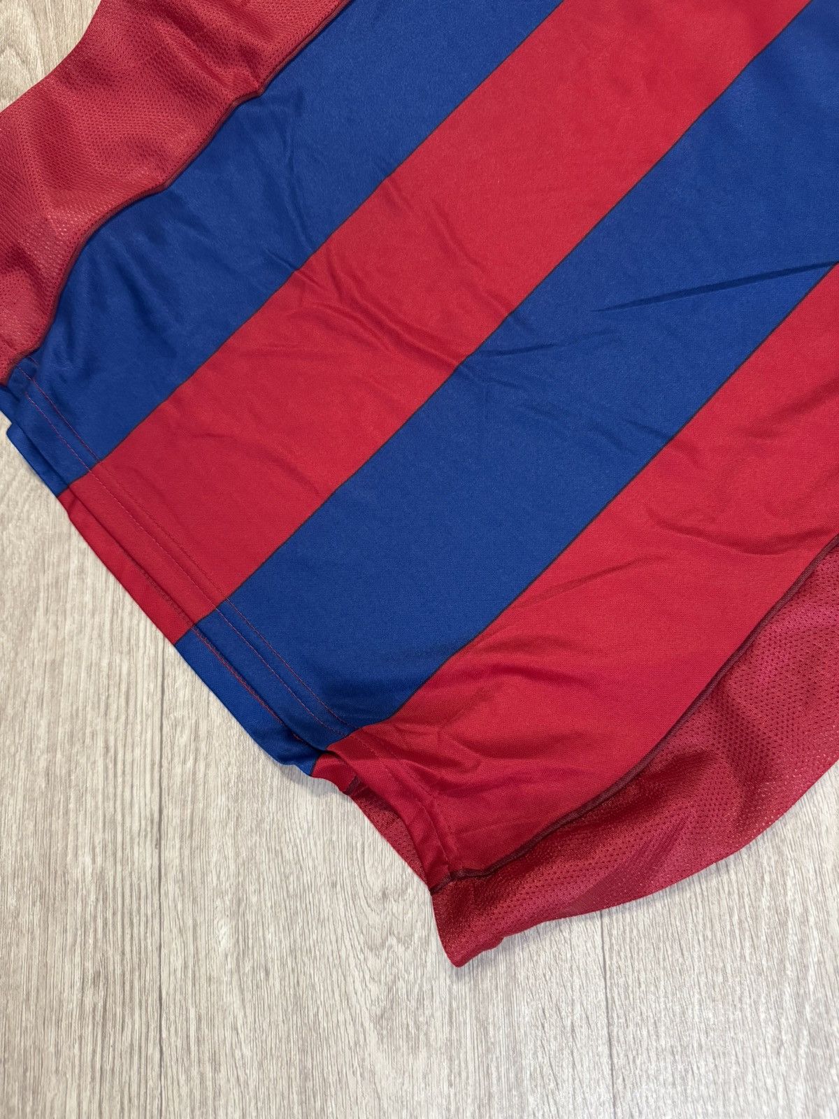 Nike 🔷Vintage Nike FC Barcelona 2004/05 Larsson #17 Soccer jersey Size US M / EU 48-50 / 2 - 2 Thumbnail